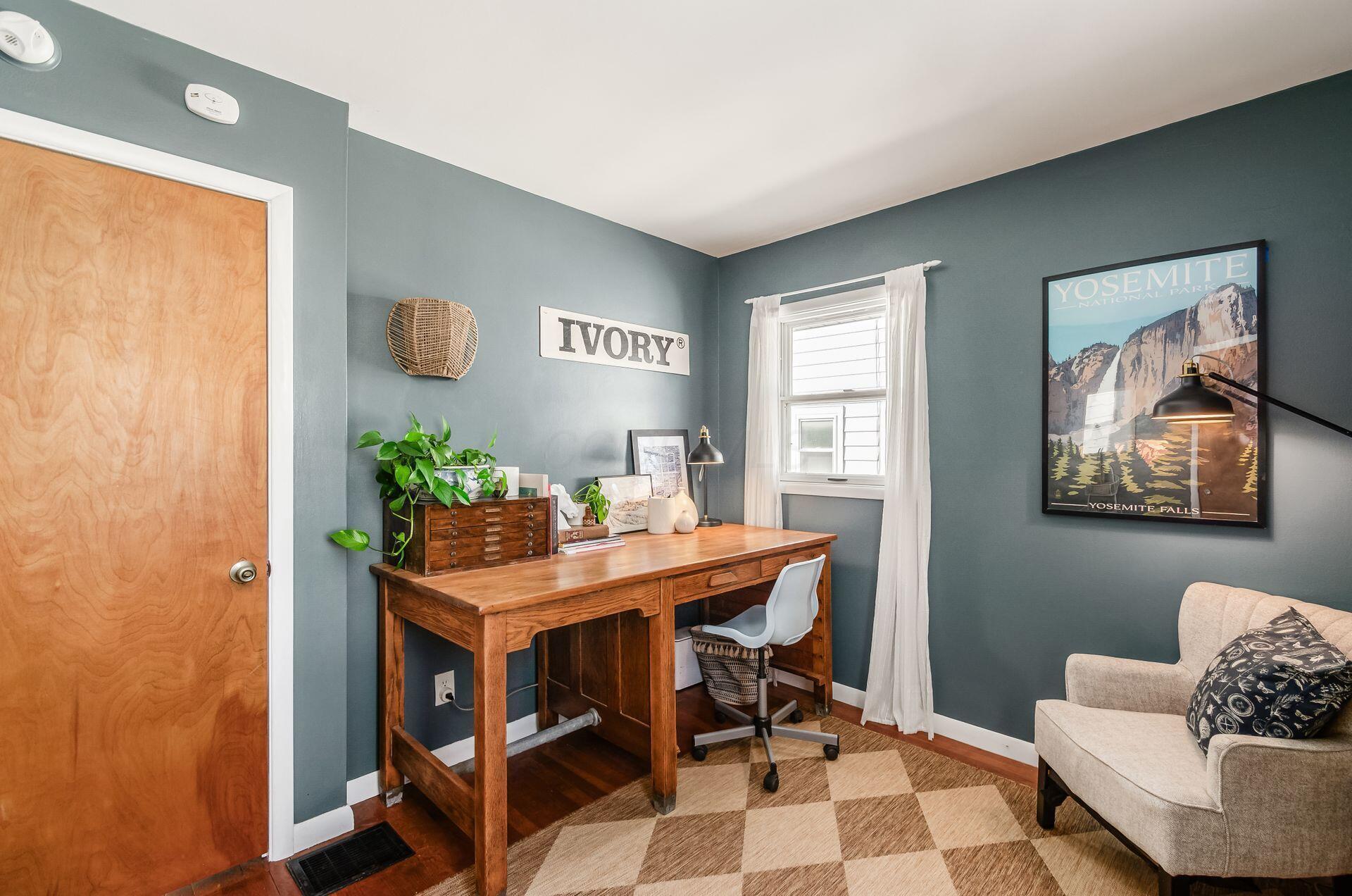 280 E Royal Forest Boulevard