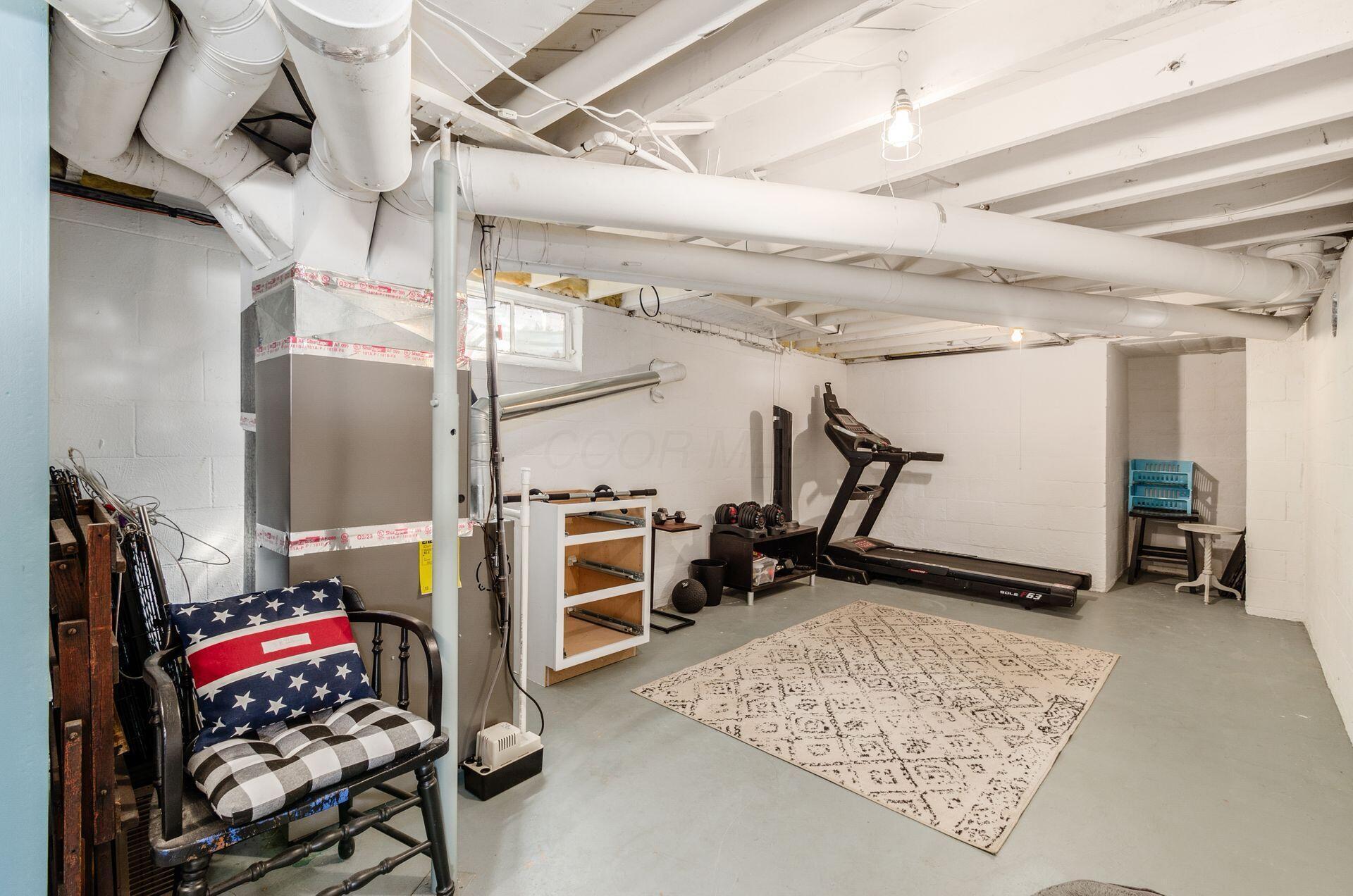 280 E Royal Forest Boulevard