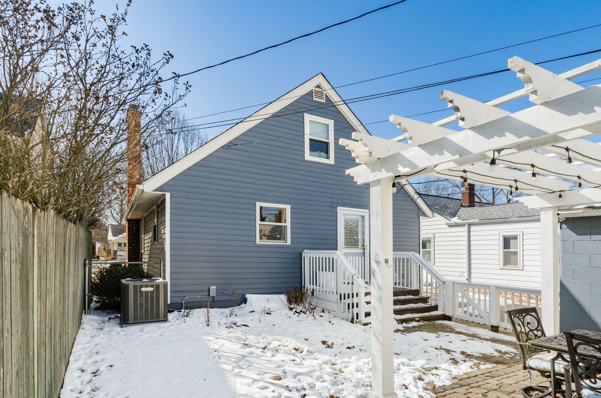 280 E Royal Forest Boulevard