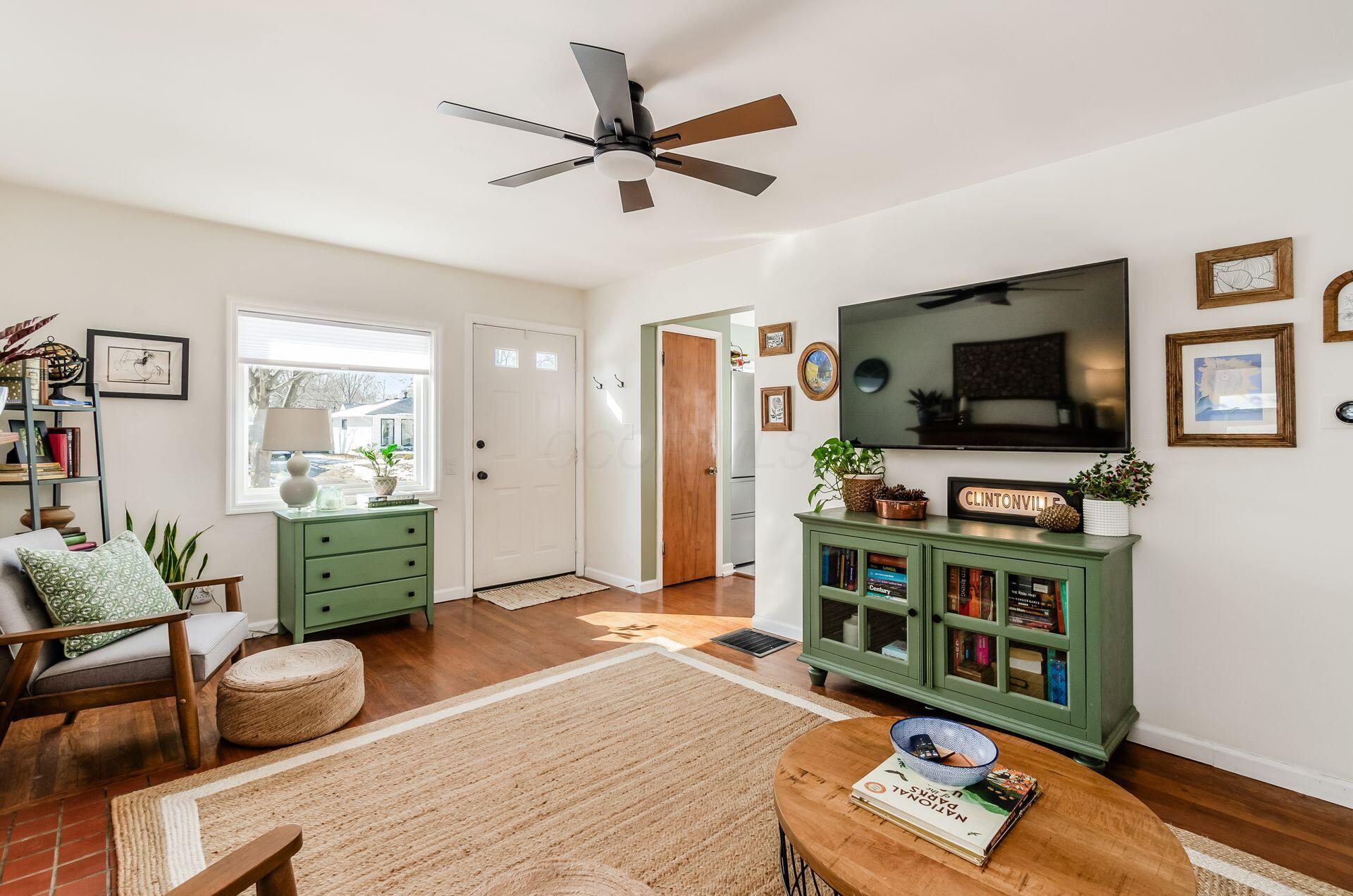 280 E Royal Forest Boulevard