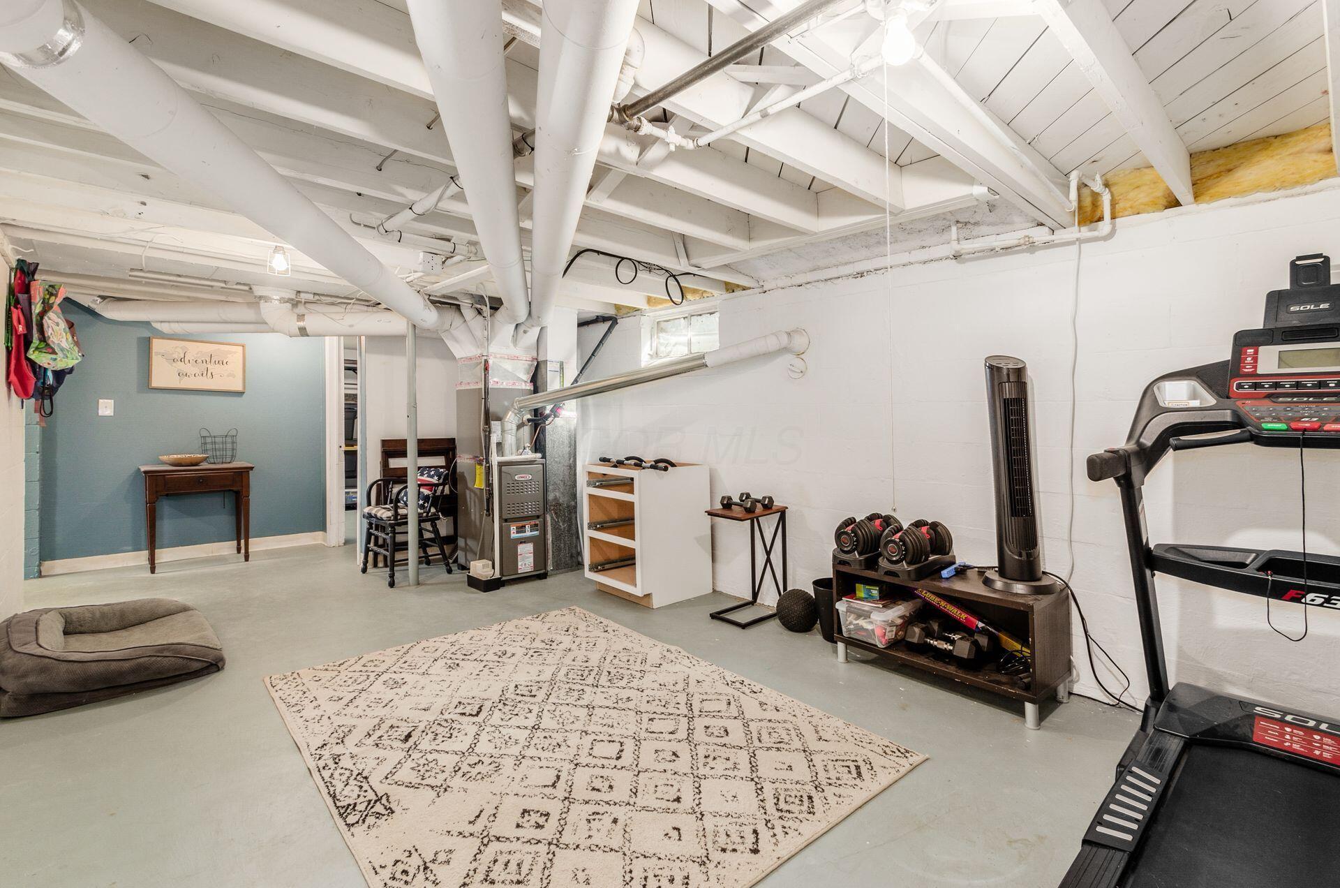 280 E Royal Forest Boulevard