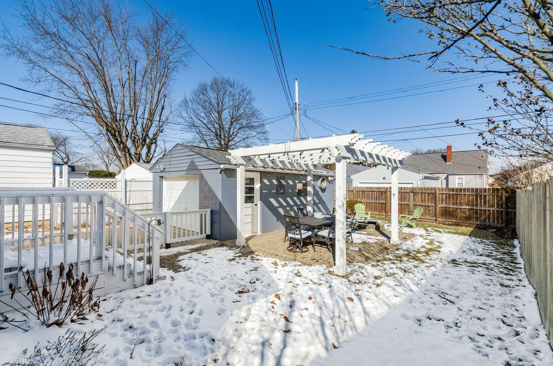 280 E Royal Forest Boulevard