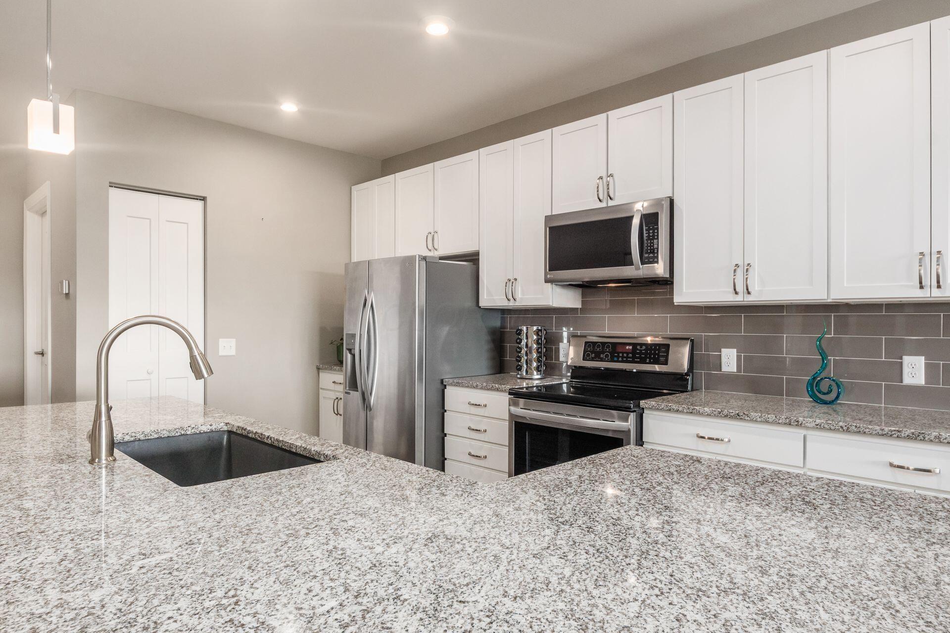 5339 Highpointe Lakes Drive, 403