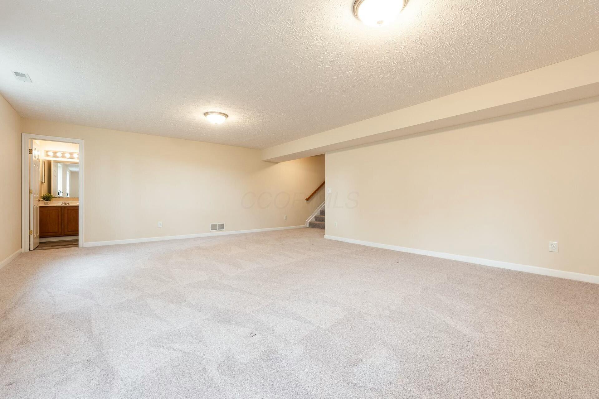 8030 Lazelle Woods Drive