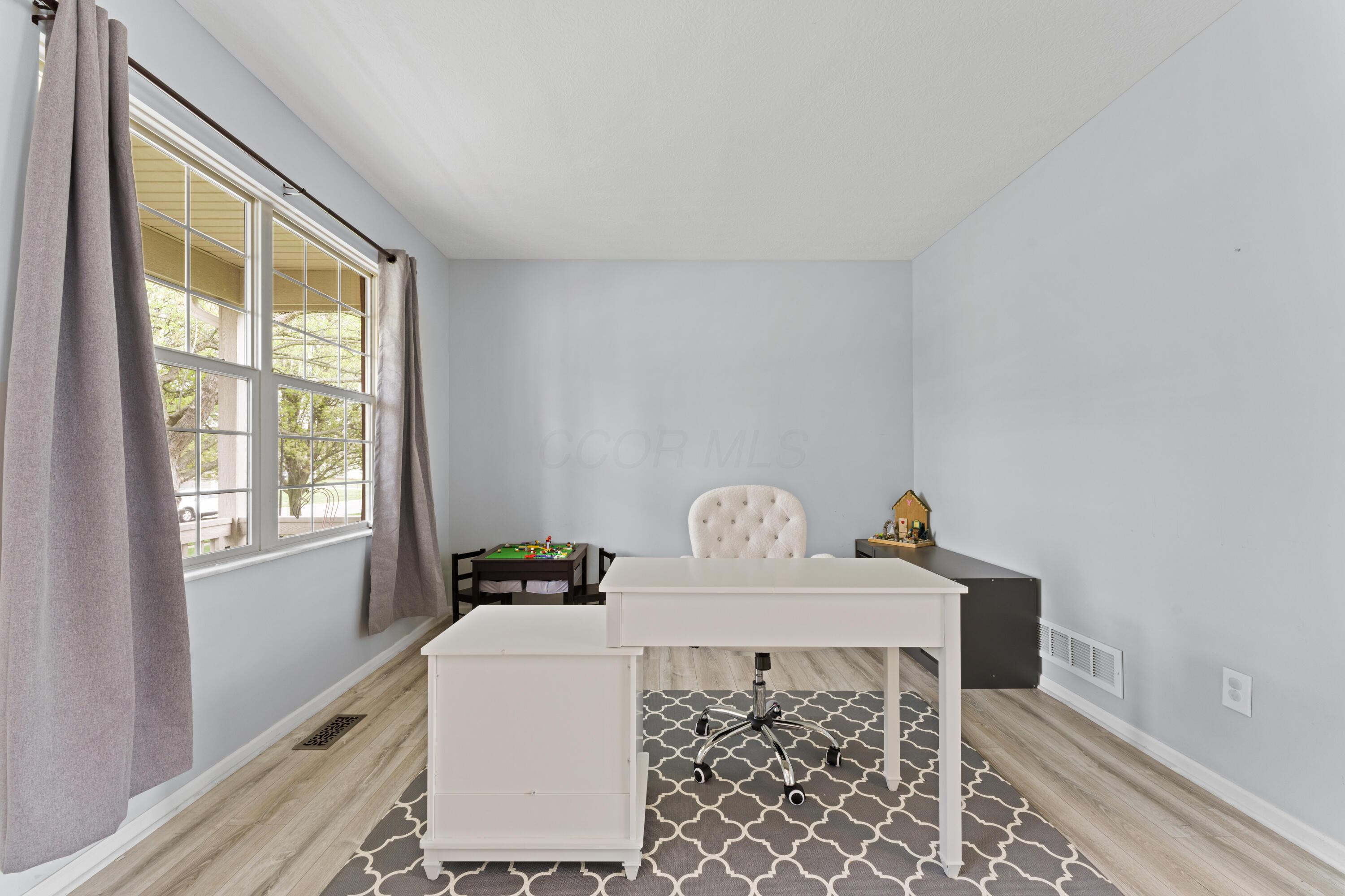 8853 Hickory View Street