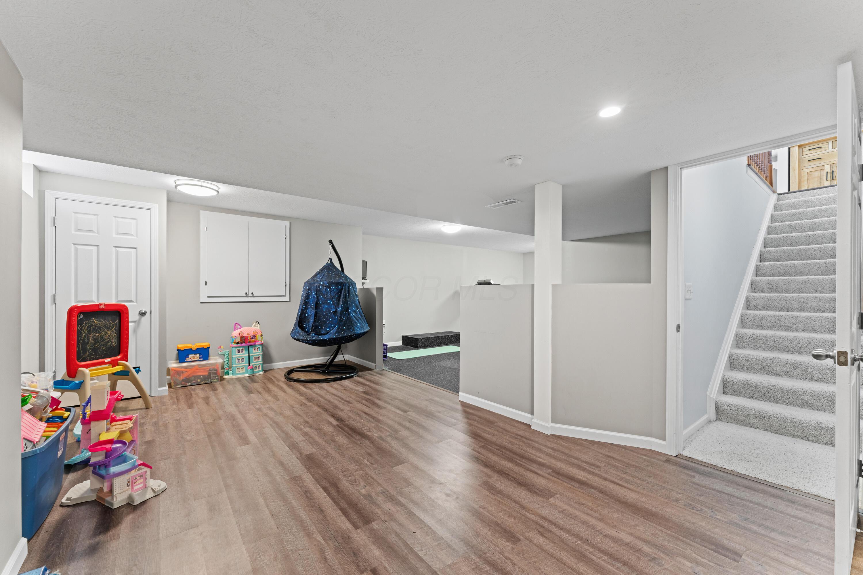 8853 Hickory View Street