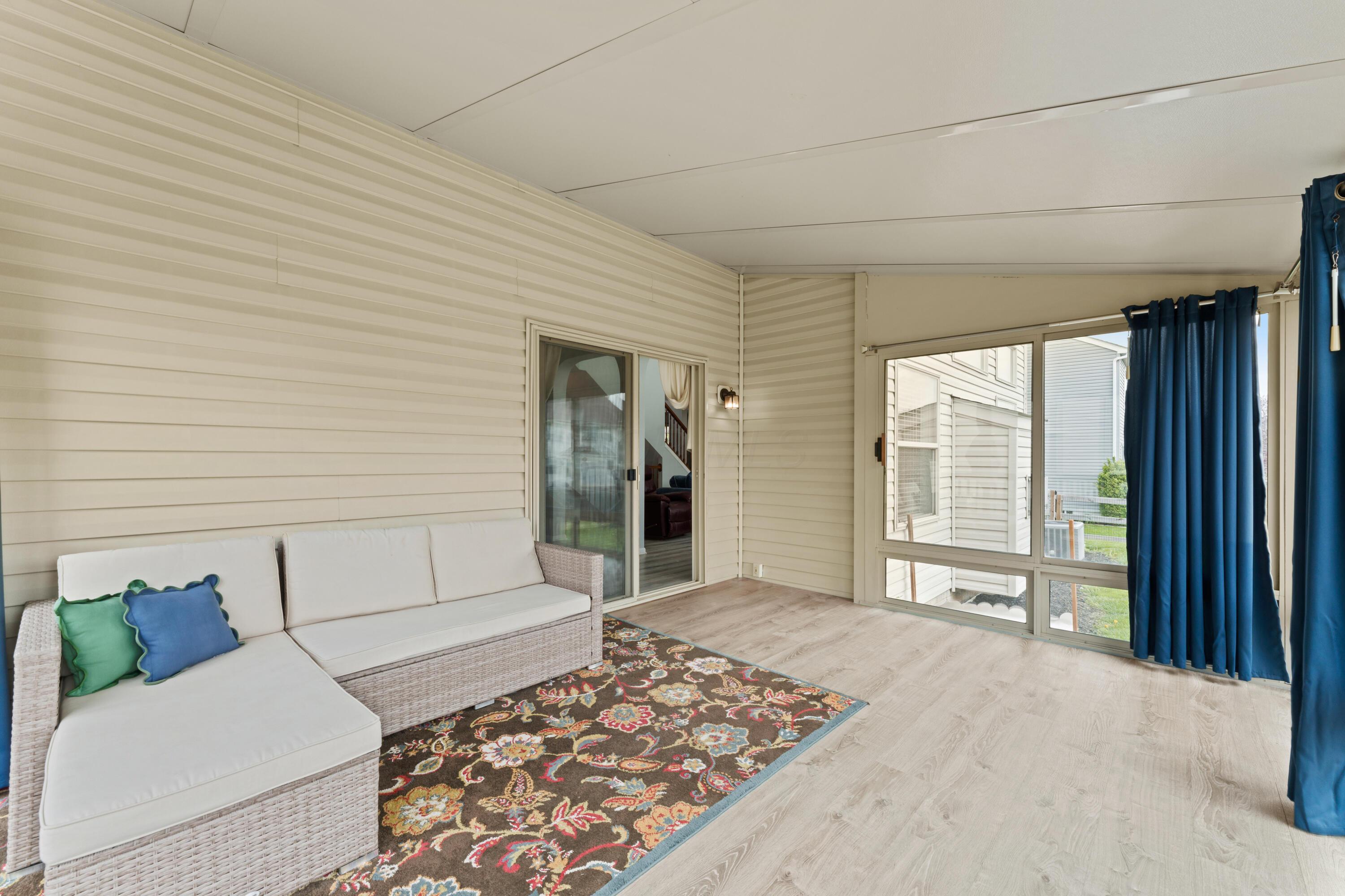 8853 Hickory View Street