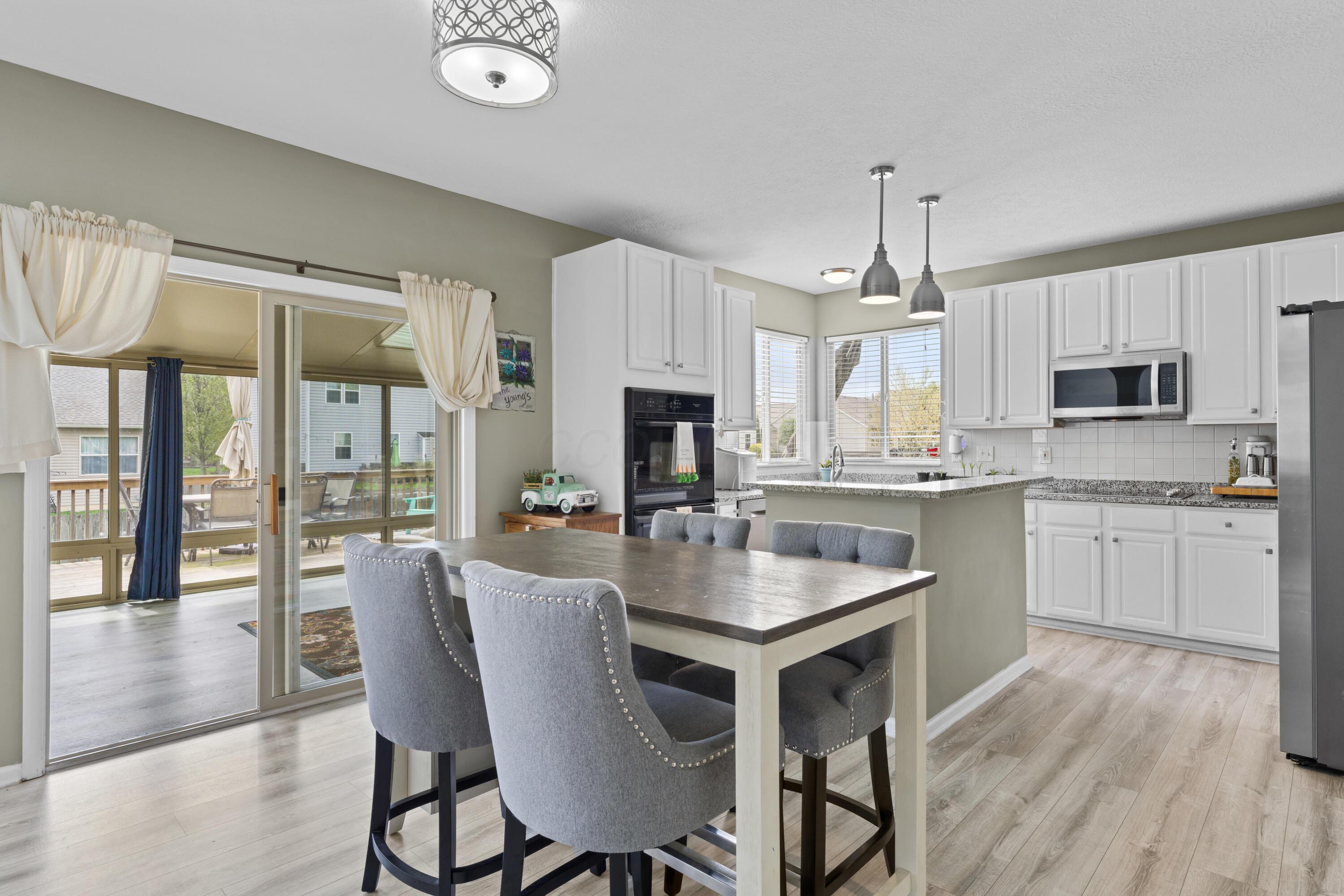 8853 Hickory View Street