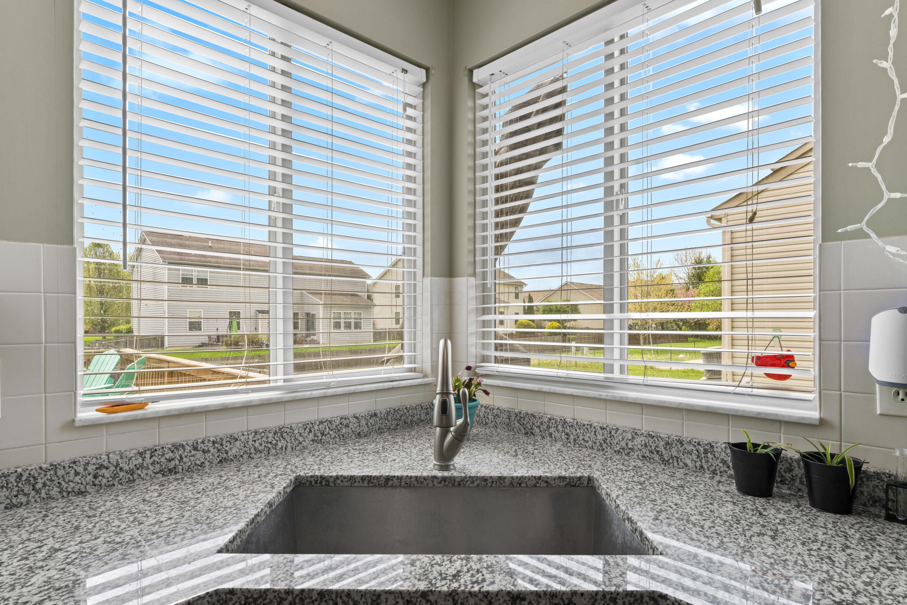 8853 Hickory View Street