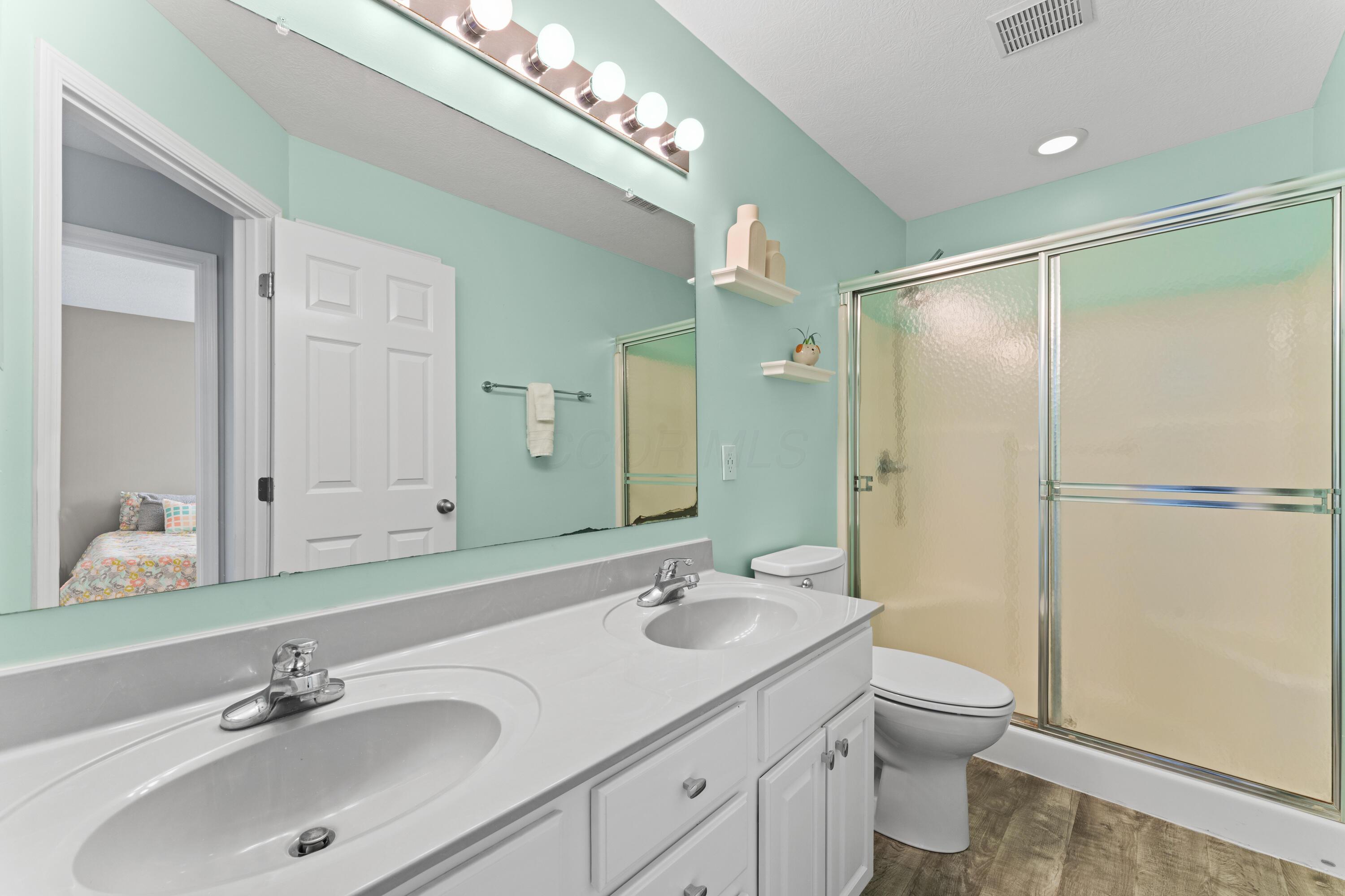 8853 Hickory View Street