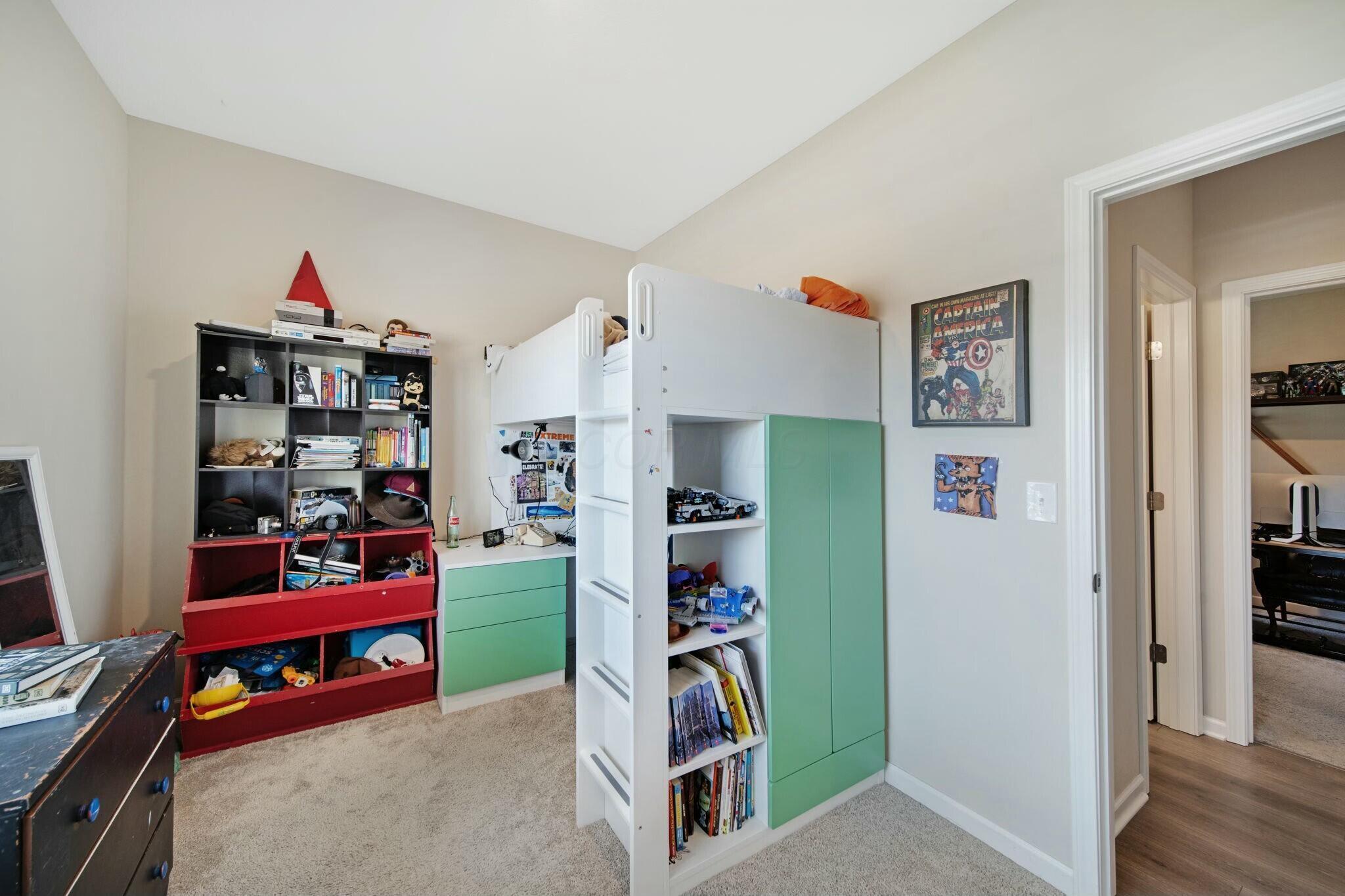 268 Mannaseh Drive W