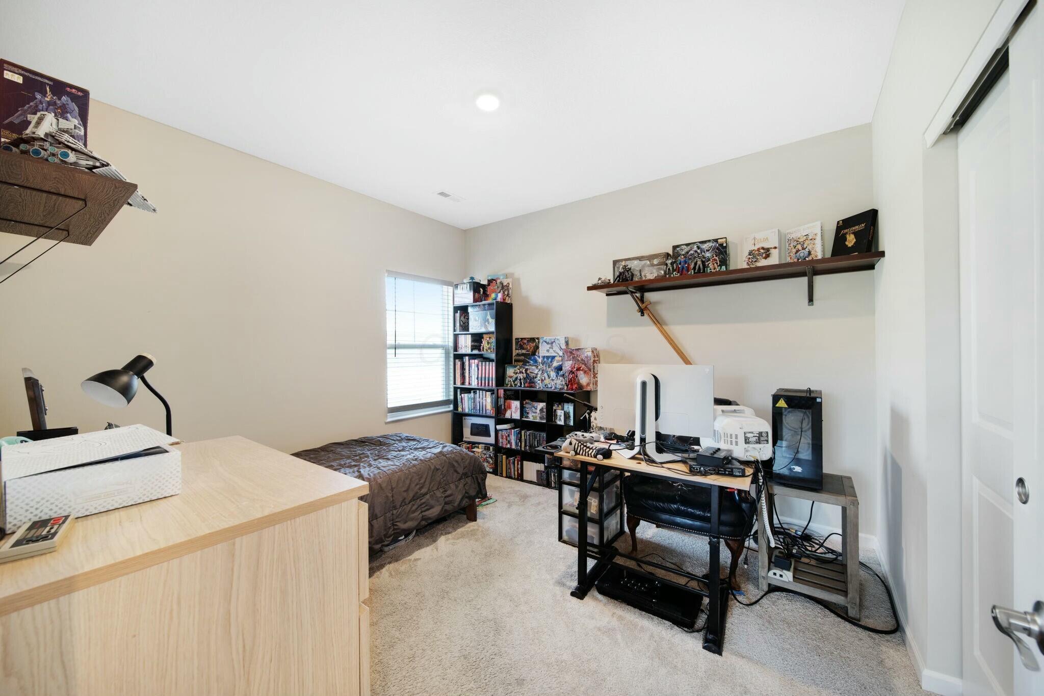 268 Mannaseh Drive W