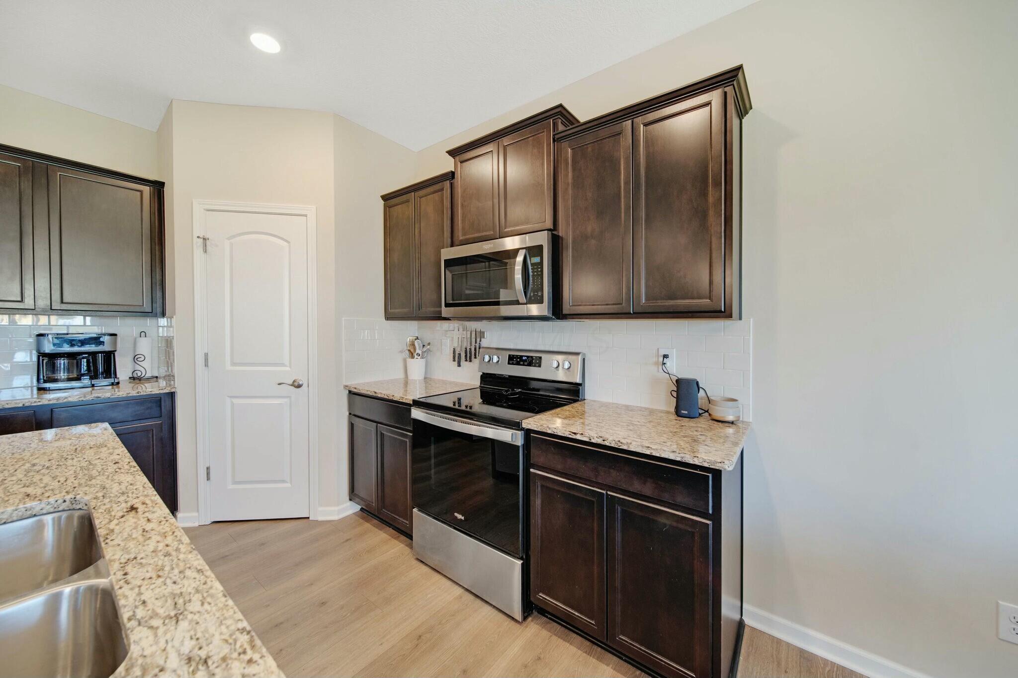 268 Mannaseh Drive W