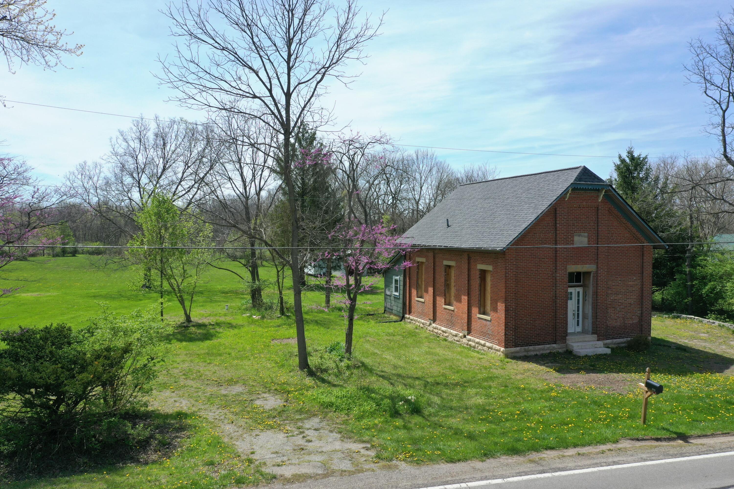 2263 Amity Road