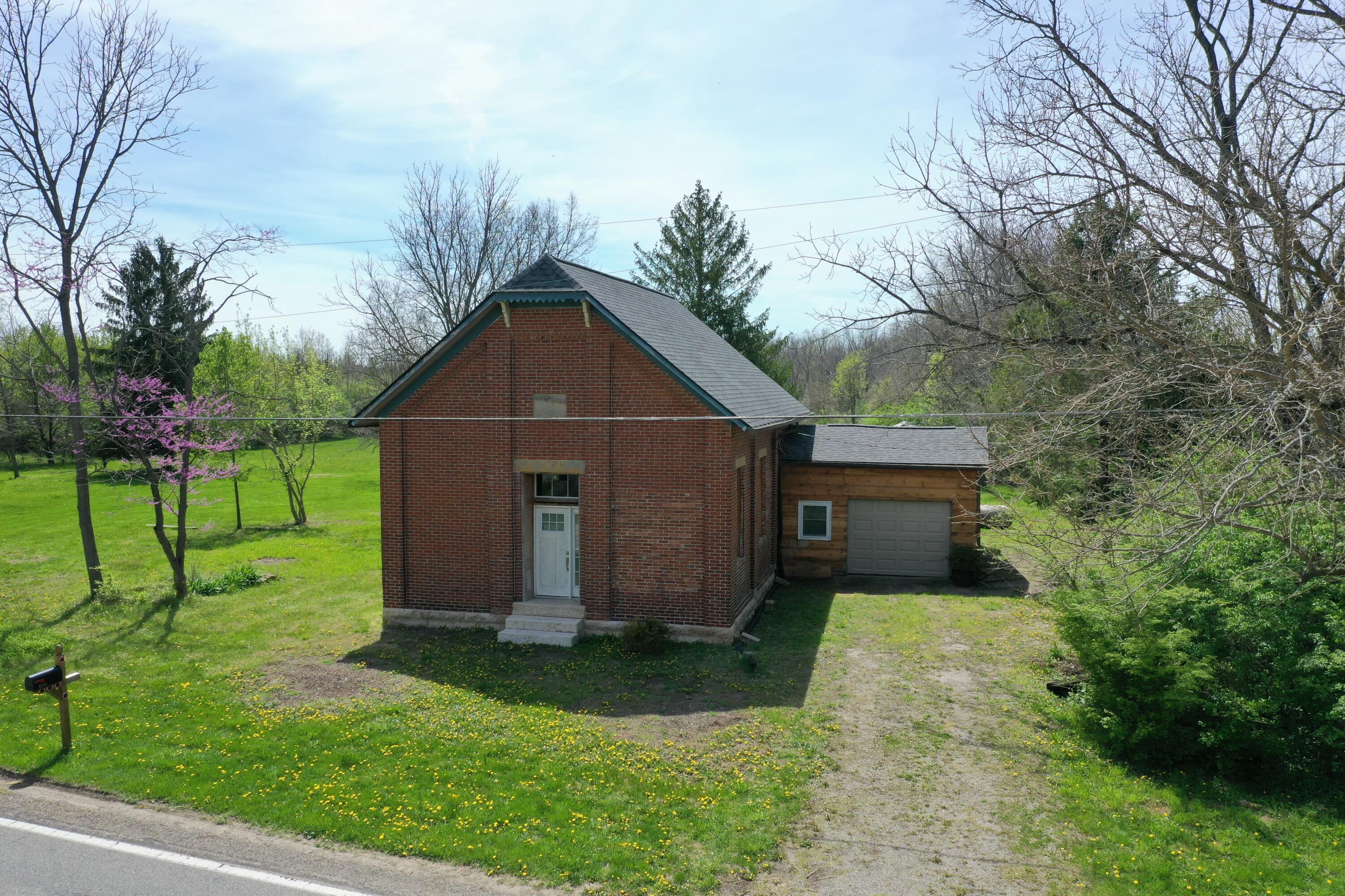 2263 Amity Road