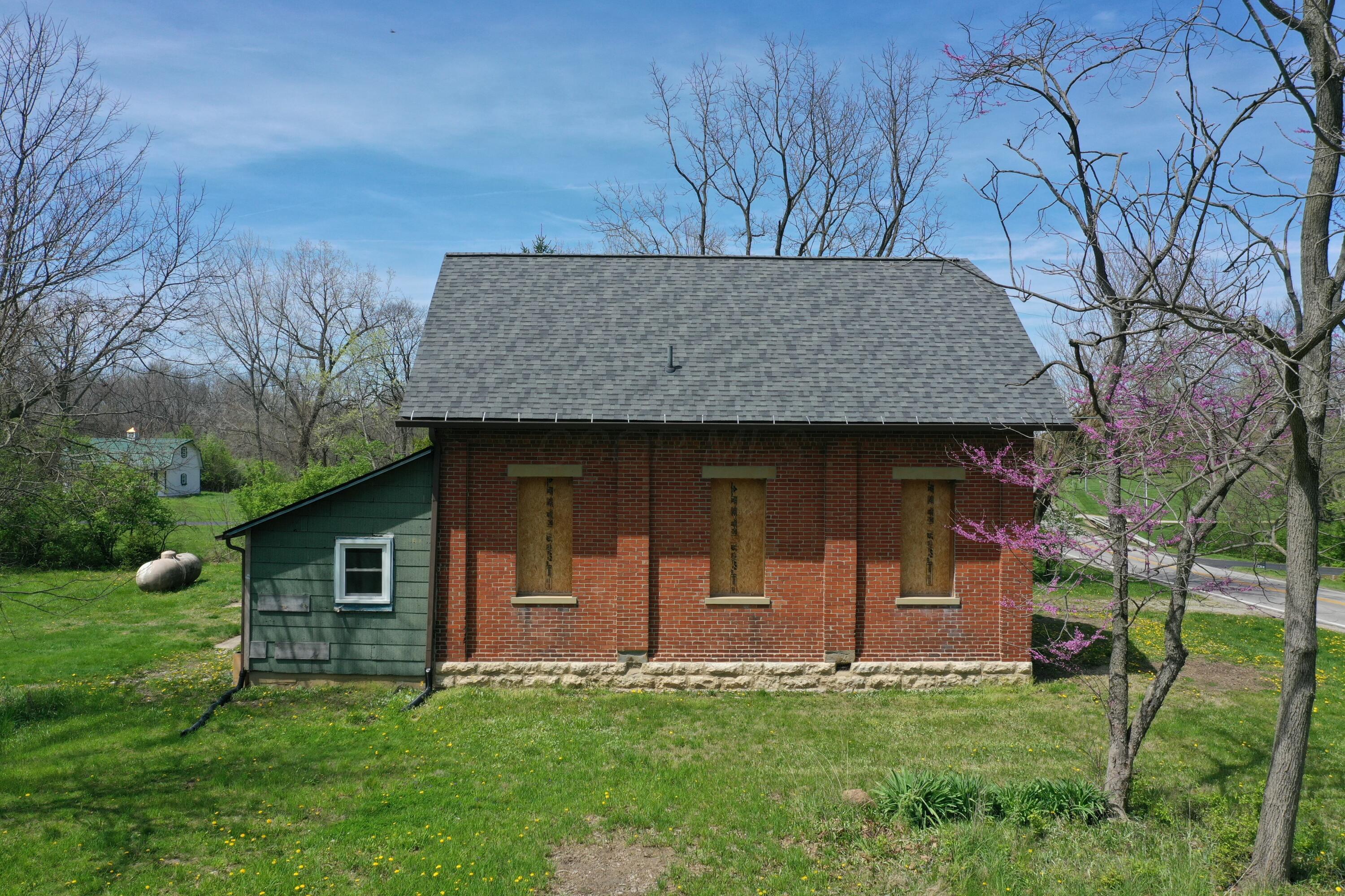 2263 Amity Road