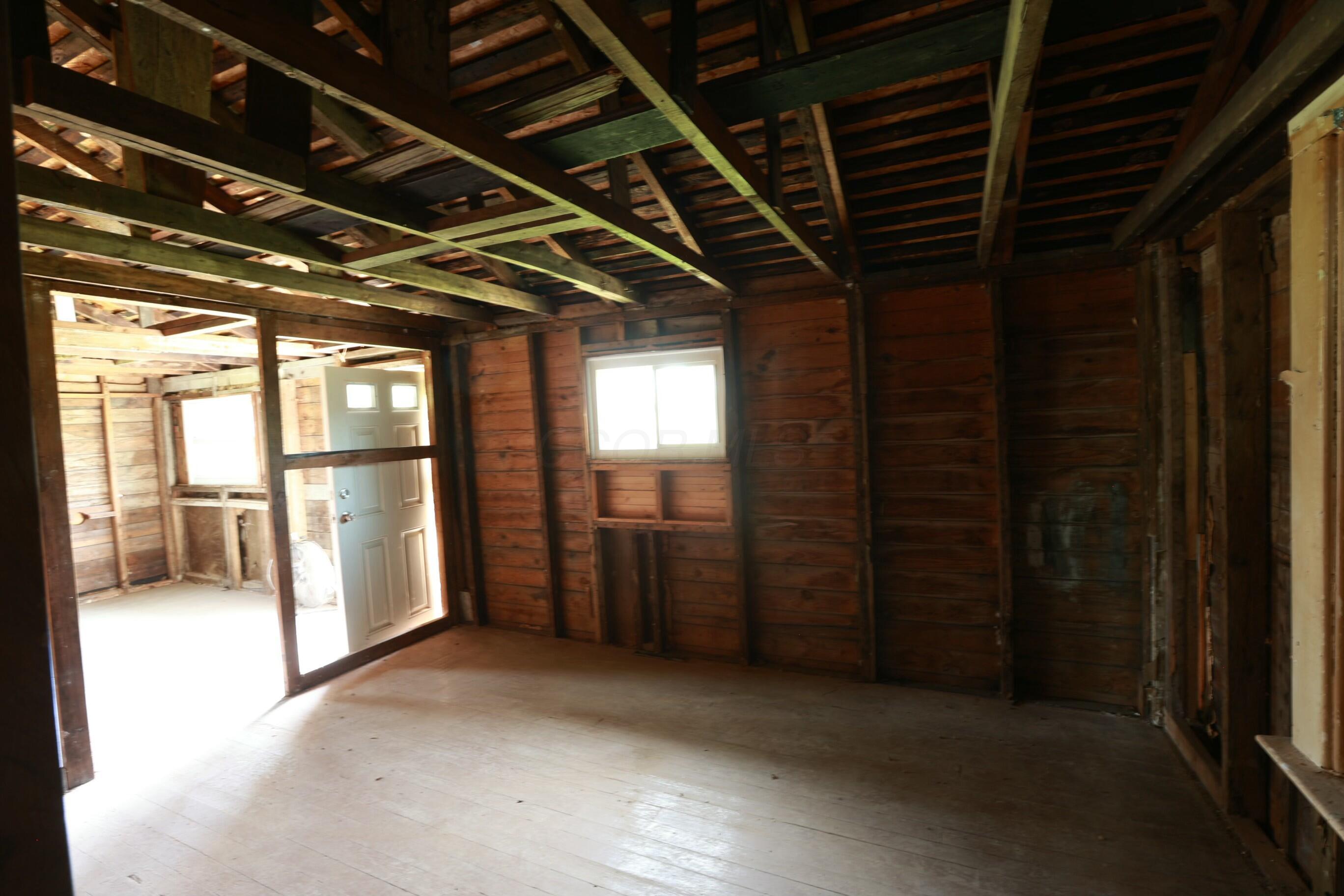 2263 Amity Road