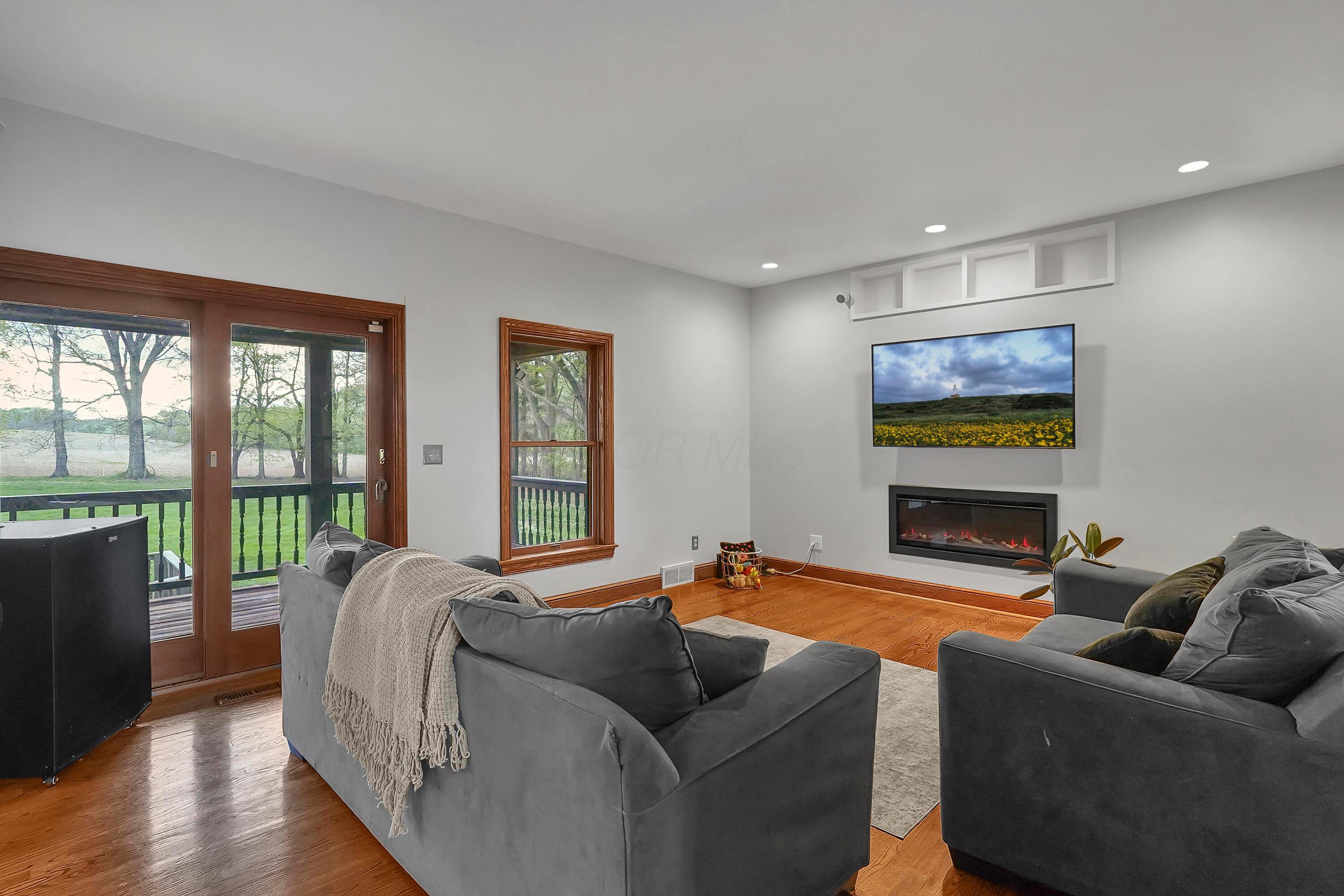 6222 Jacksontown Road