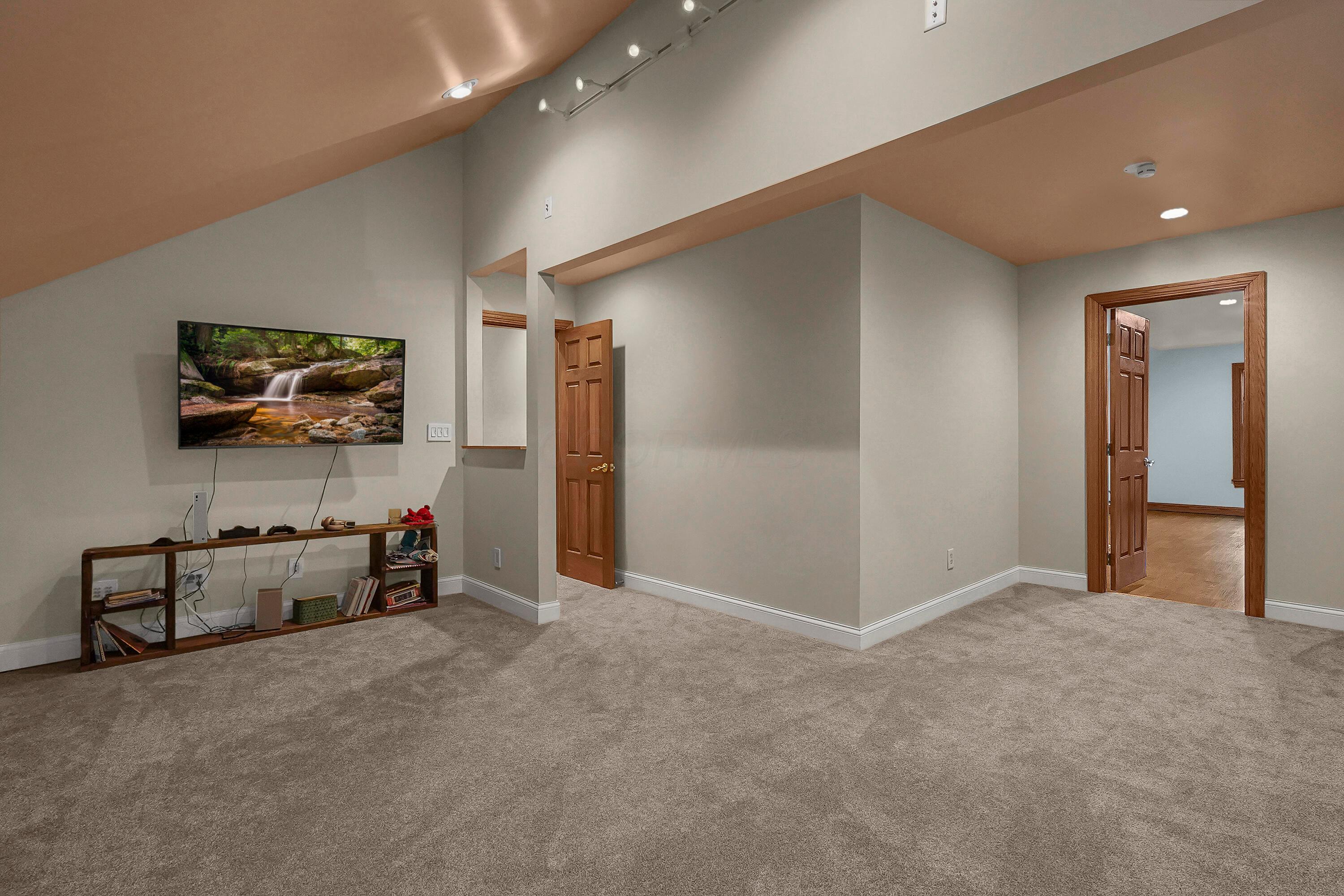 6222 Jacksontown Road