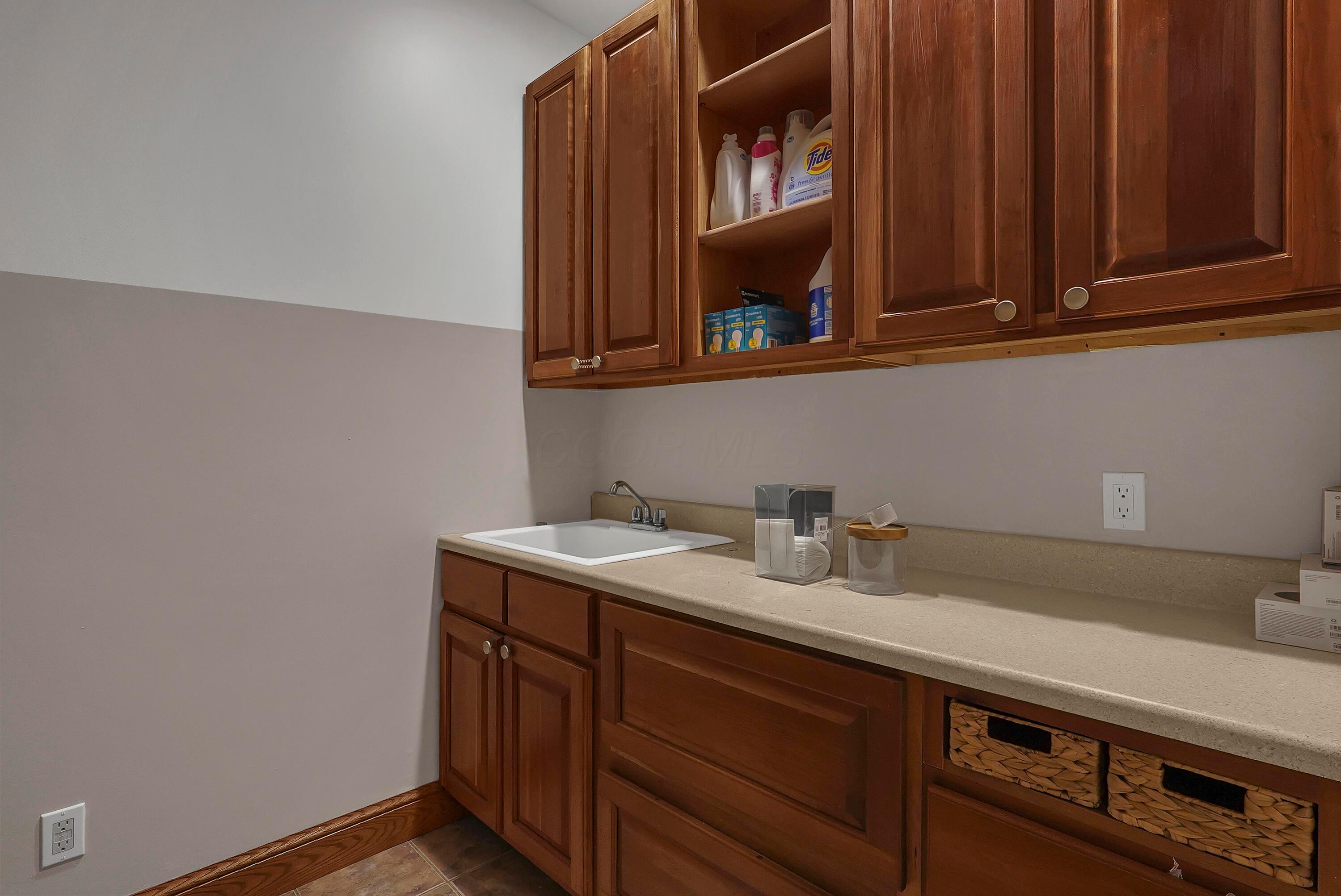 6222 Jacksontown Road