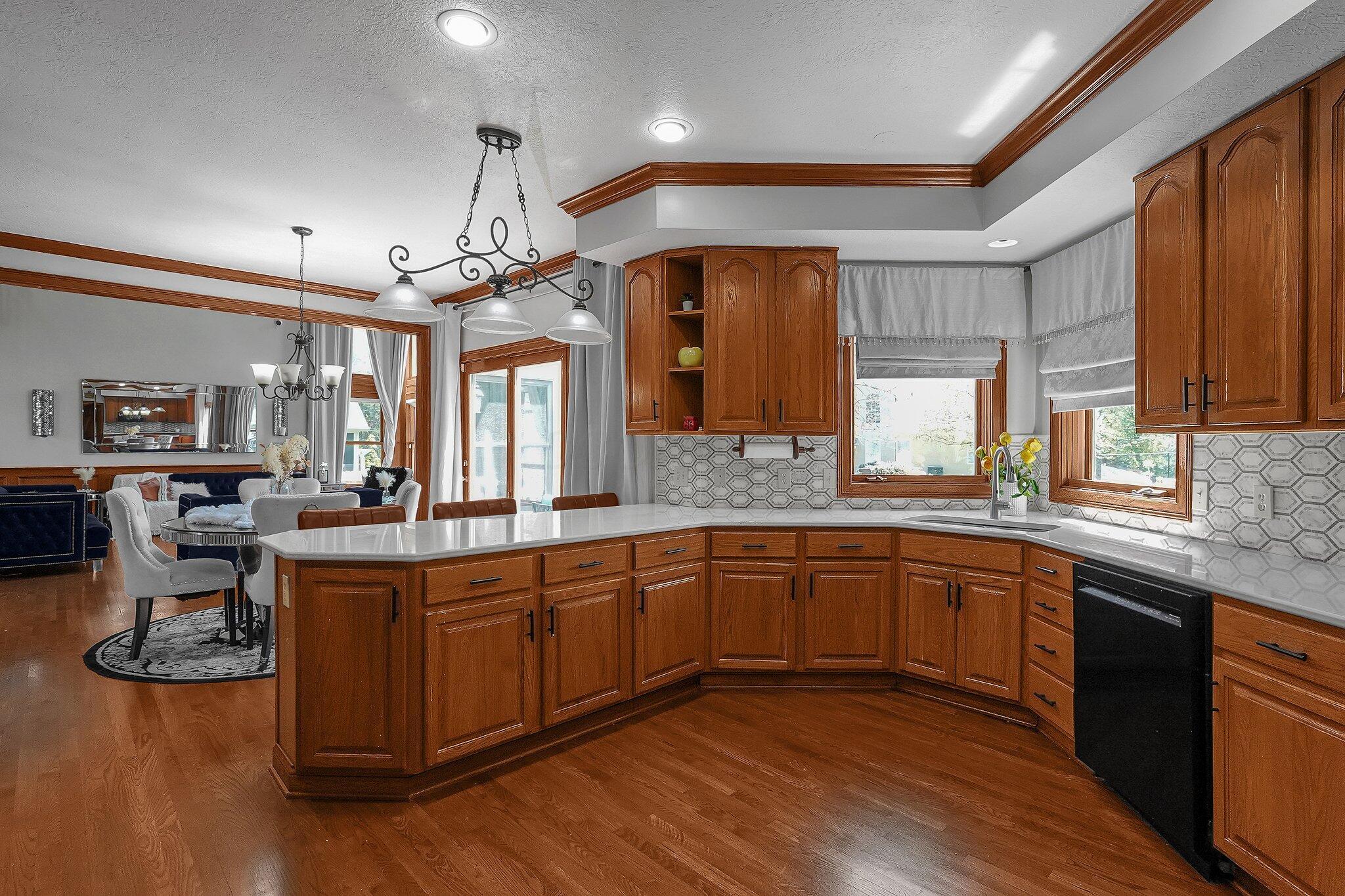 7206 Hawksbeard Drive