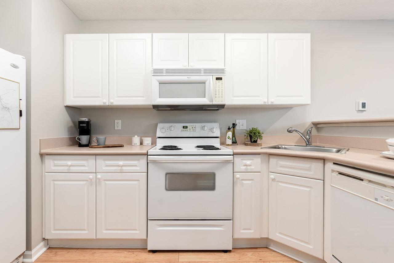 7061 Hill Gail Drive