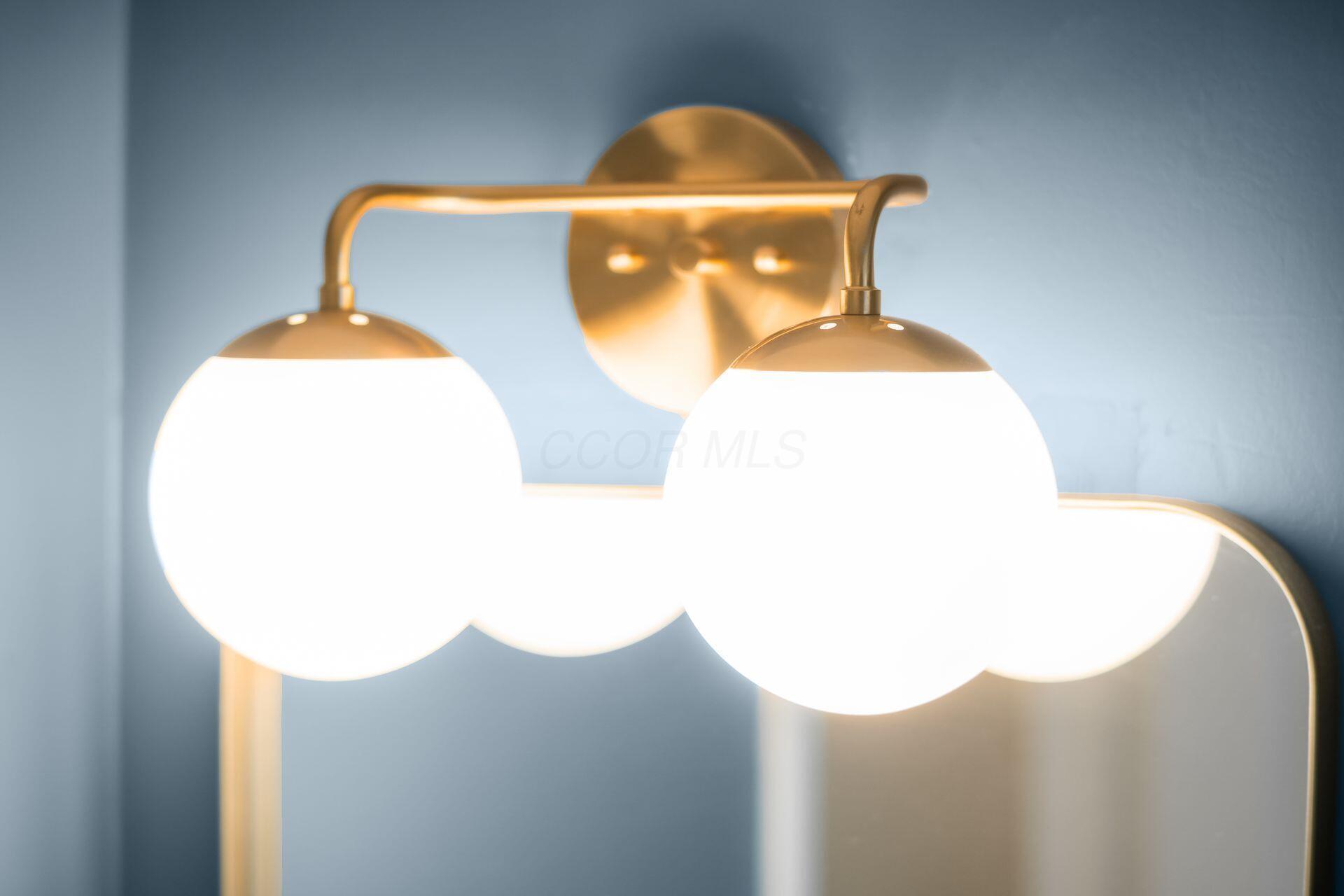 1055 Hepplewhite Street