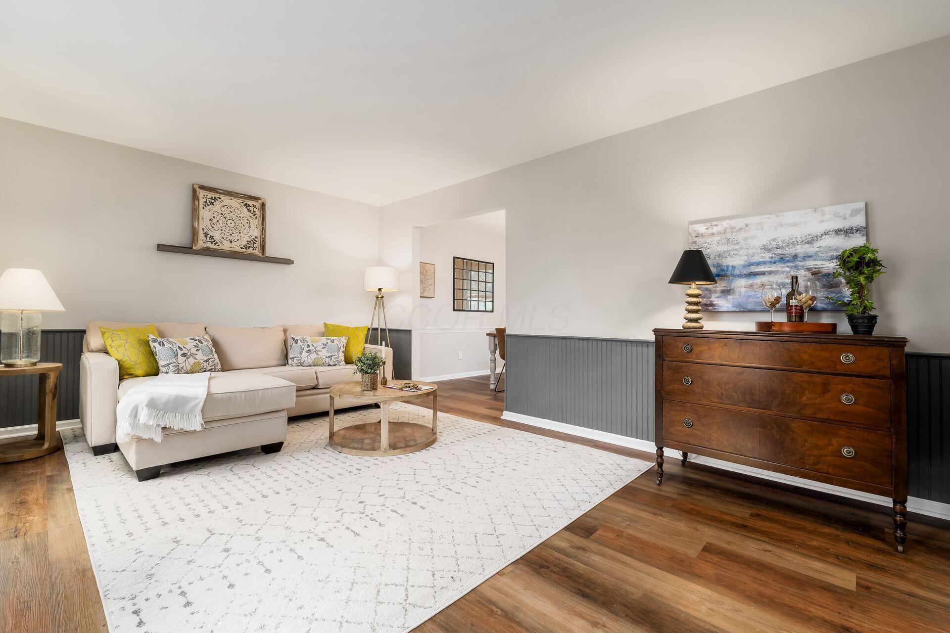 1055 Hepplewhite Street