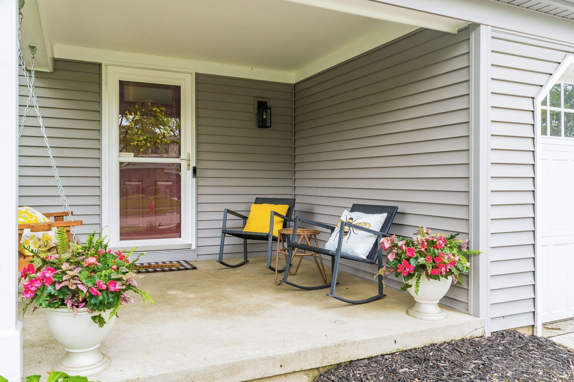 1055 Hepplewhite Street