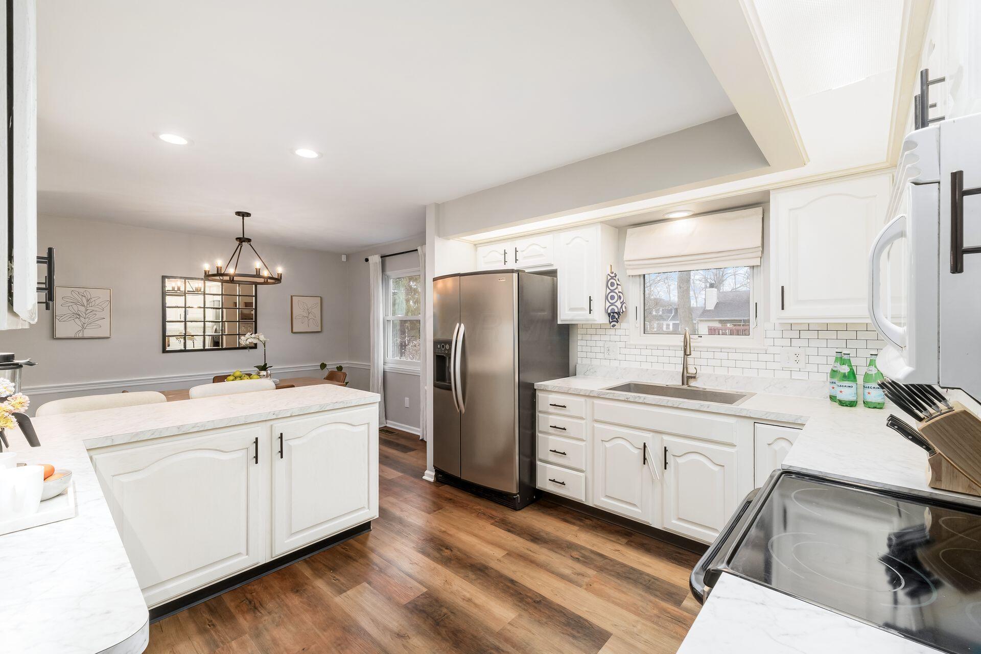 1055 Hepplewhite Street