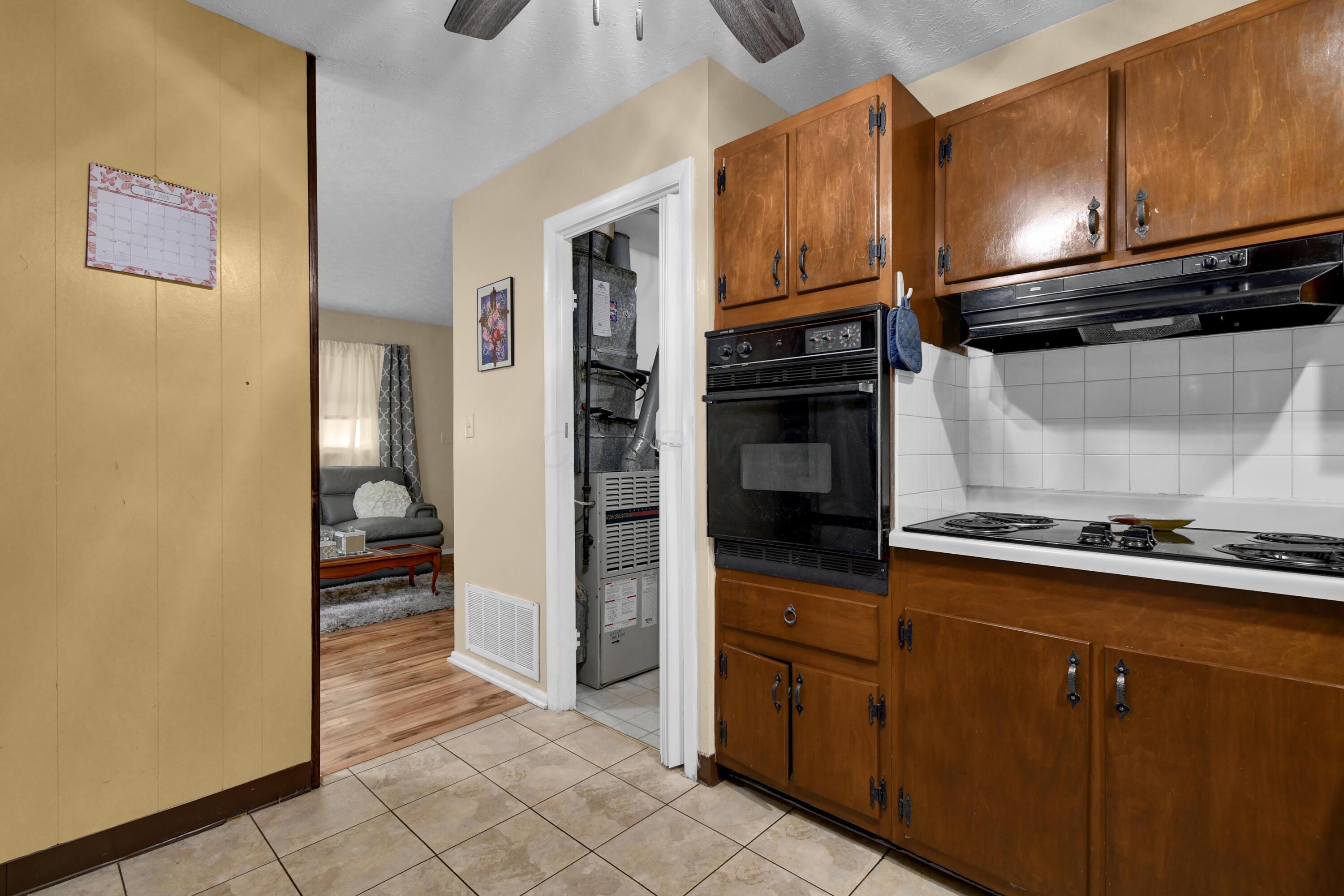 1242 S Yearling Road