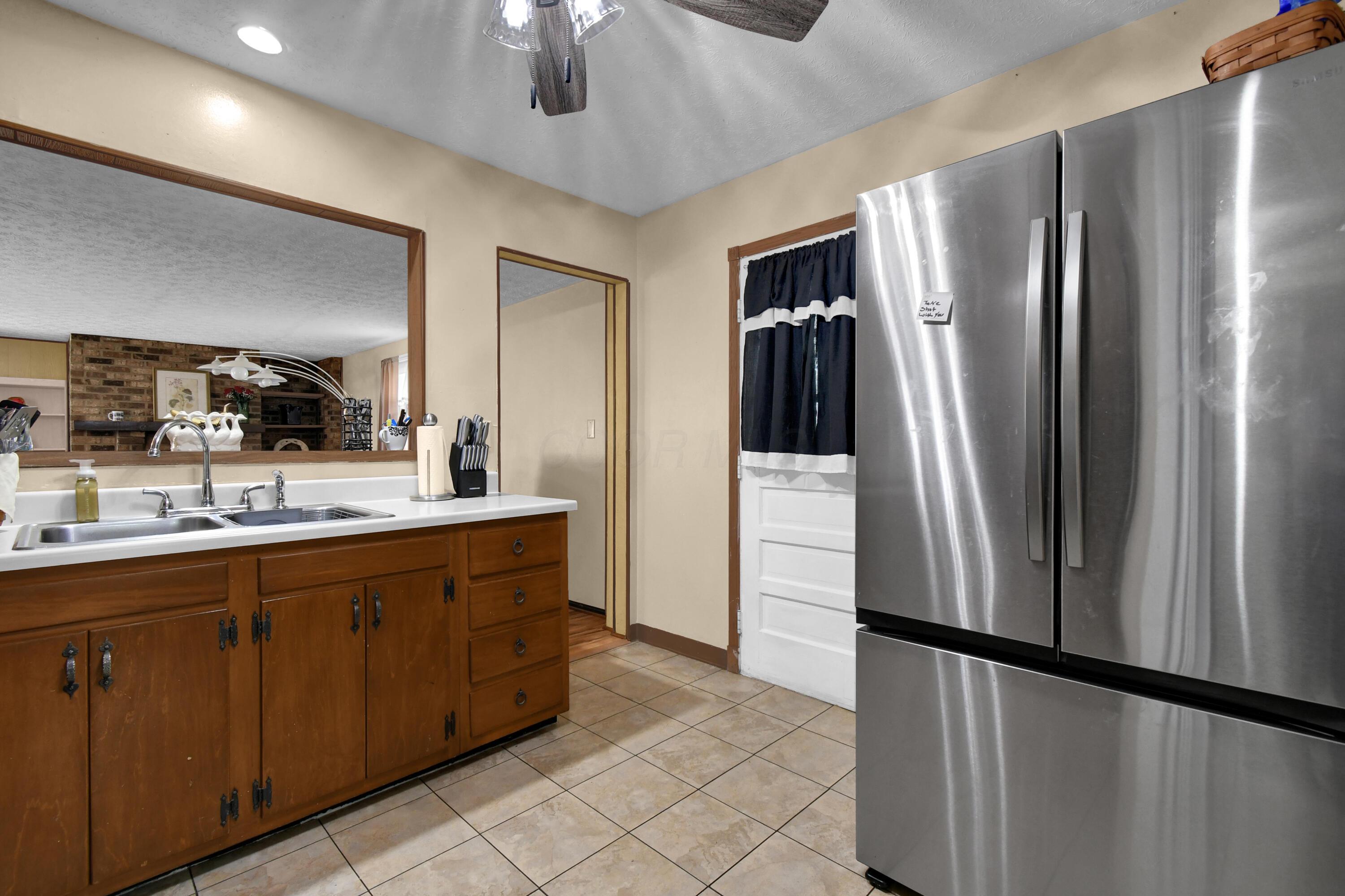 1242 S Yearling Road