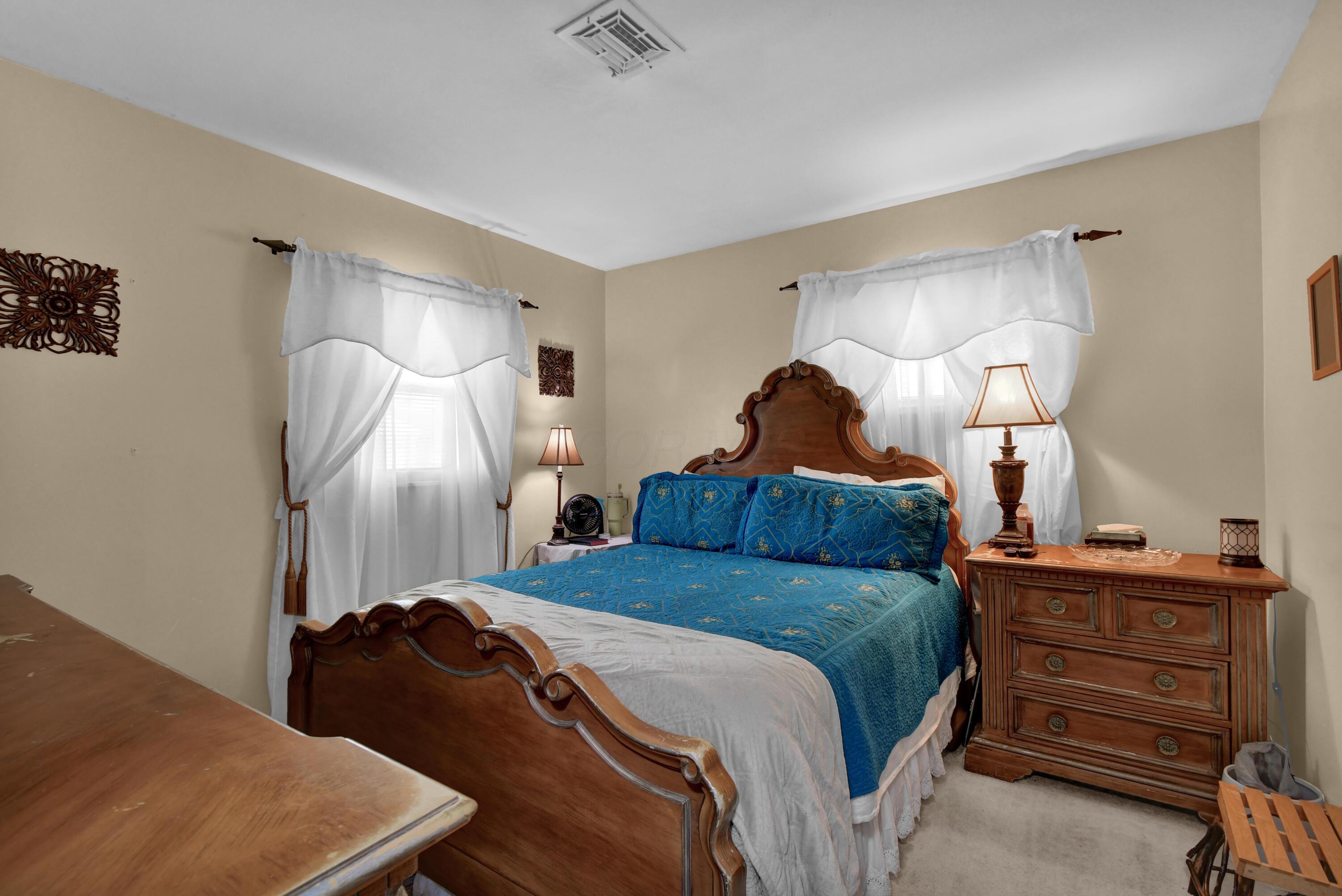1242 S Yearling Road