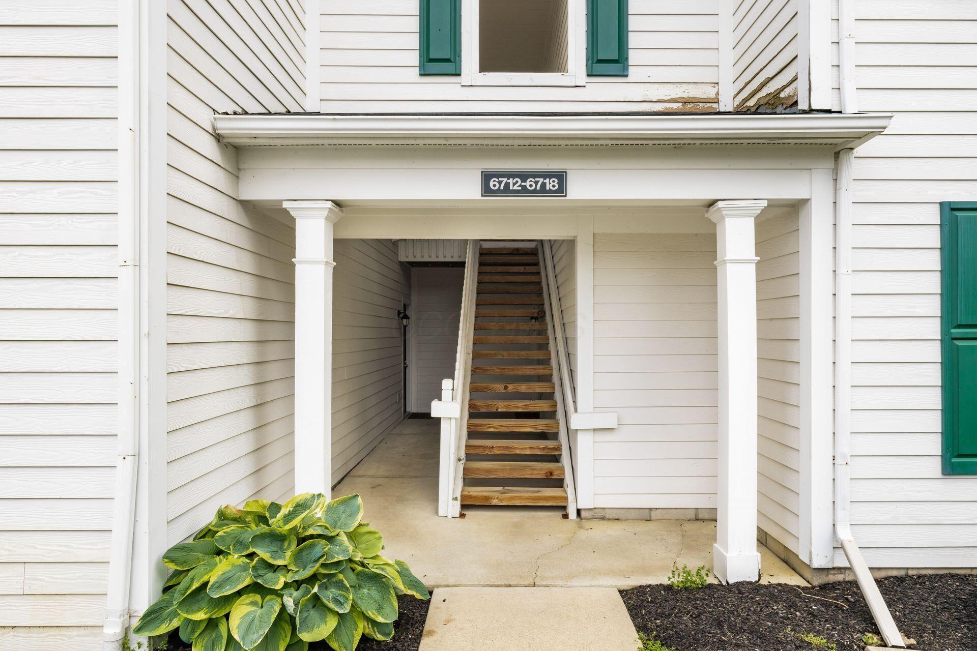 6712 Durwood Lane