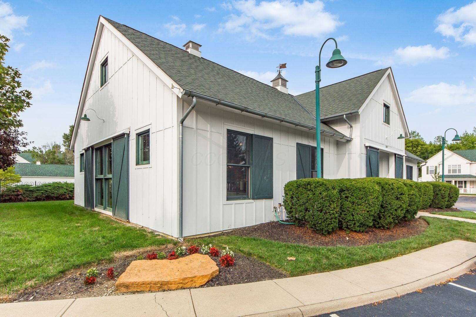 6712 Durwood Lane