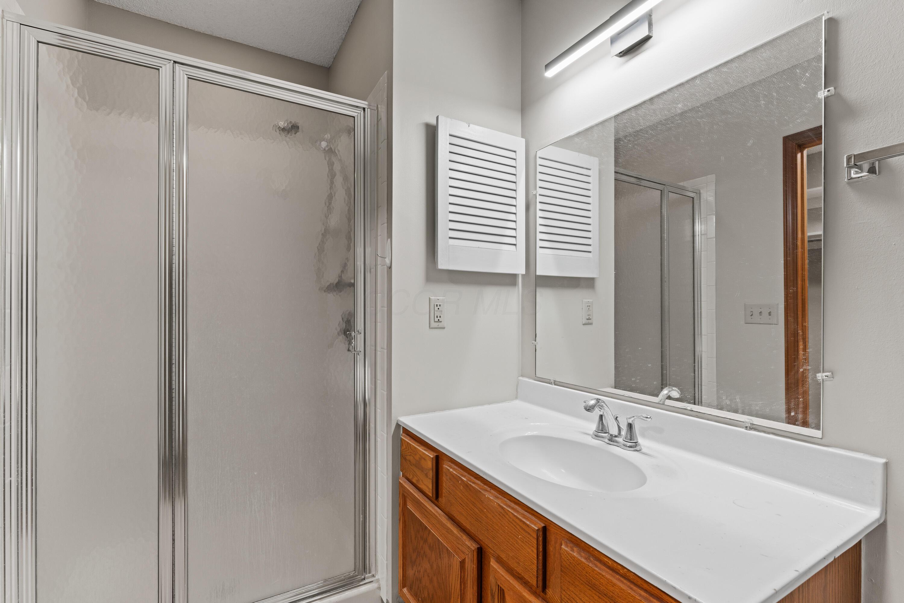 478 Three Oaks Court