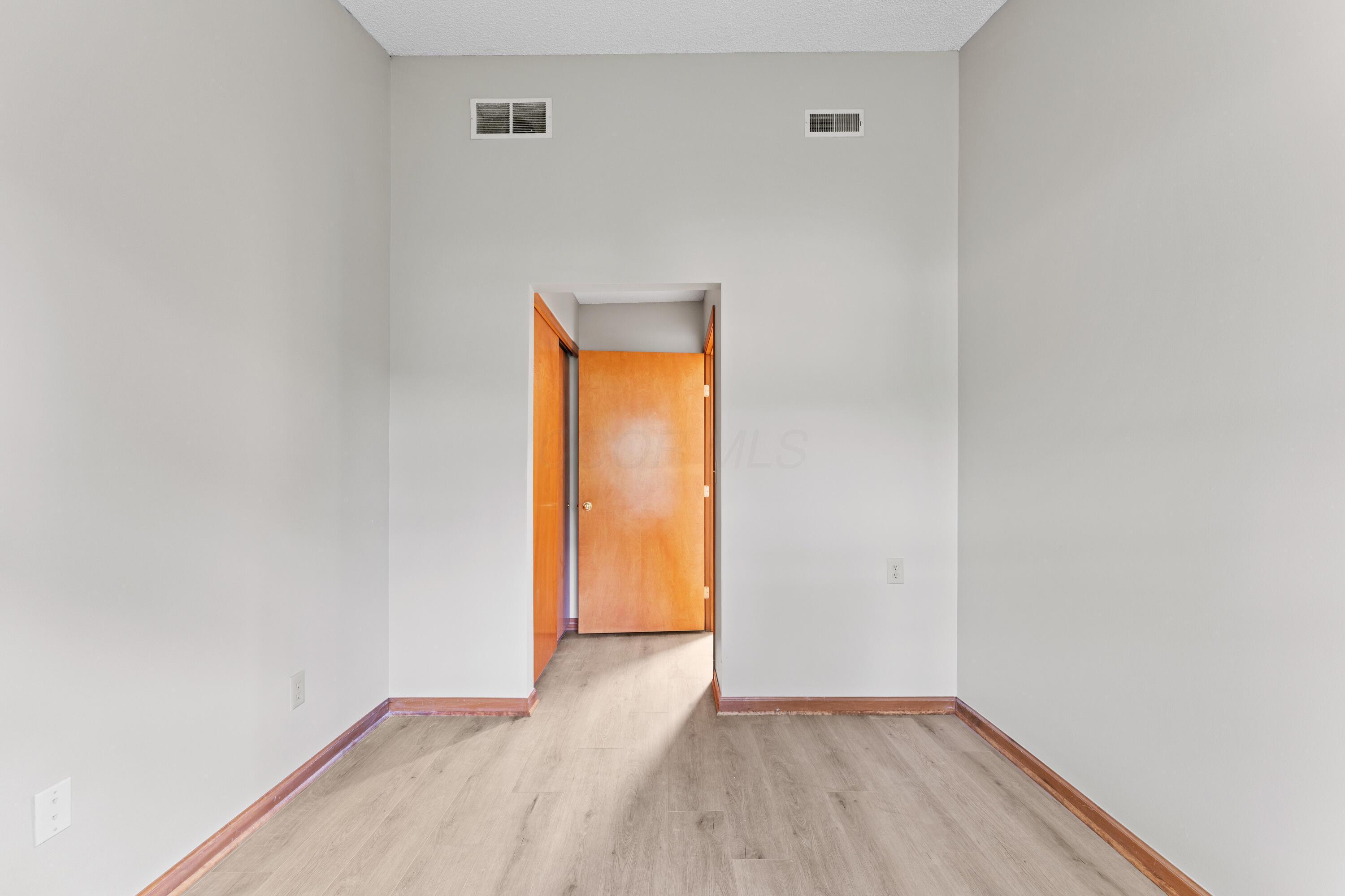 478 Three Oaks Court