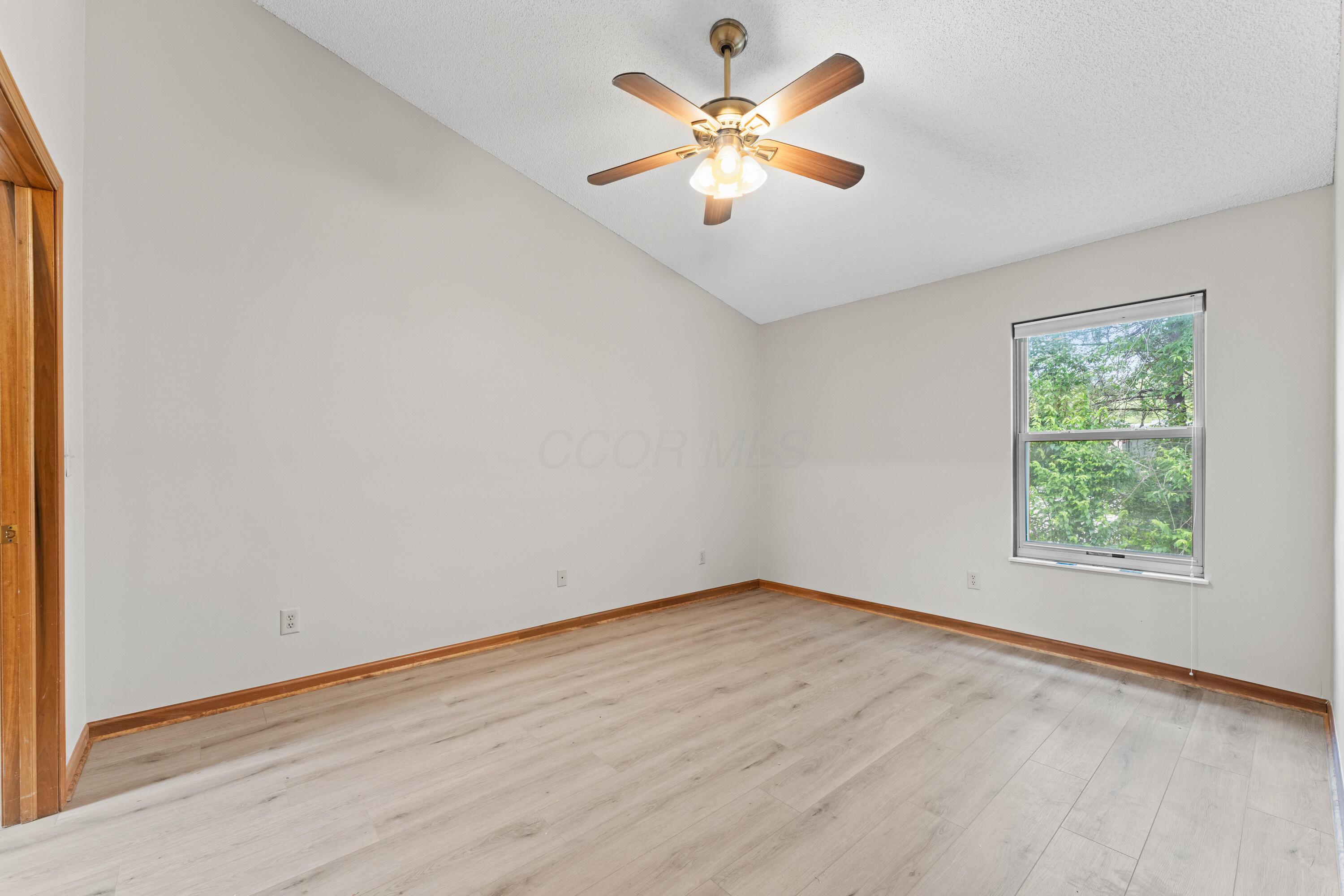 478 Three Oaks Court