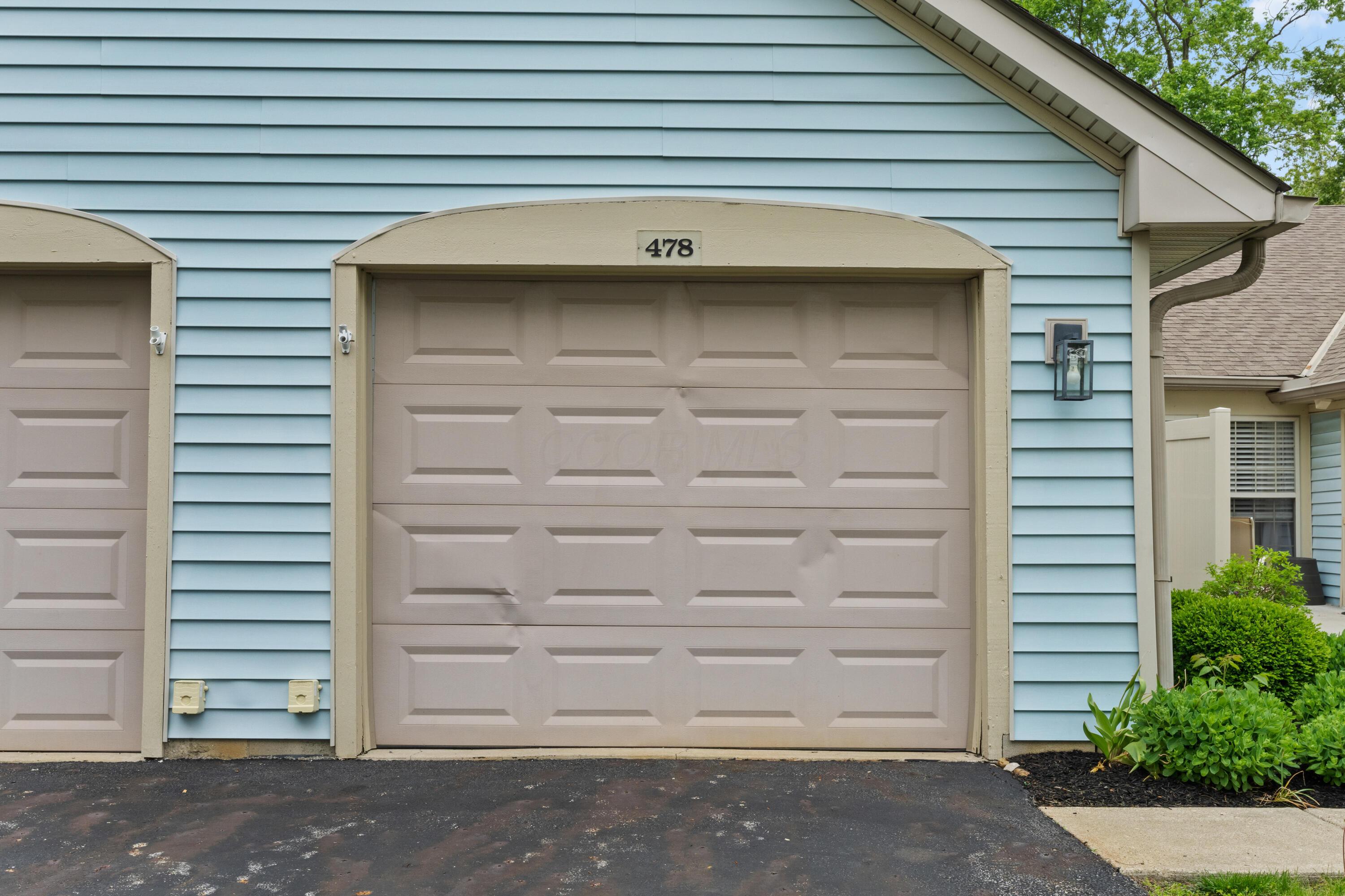 478 Three Oaks Court