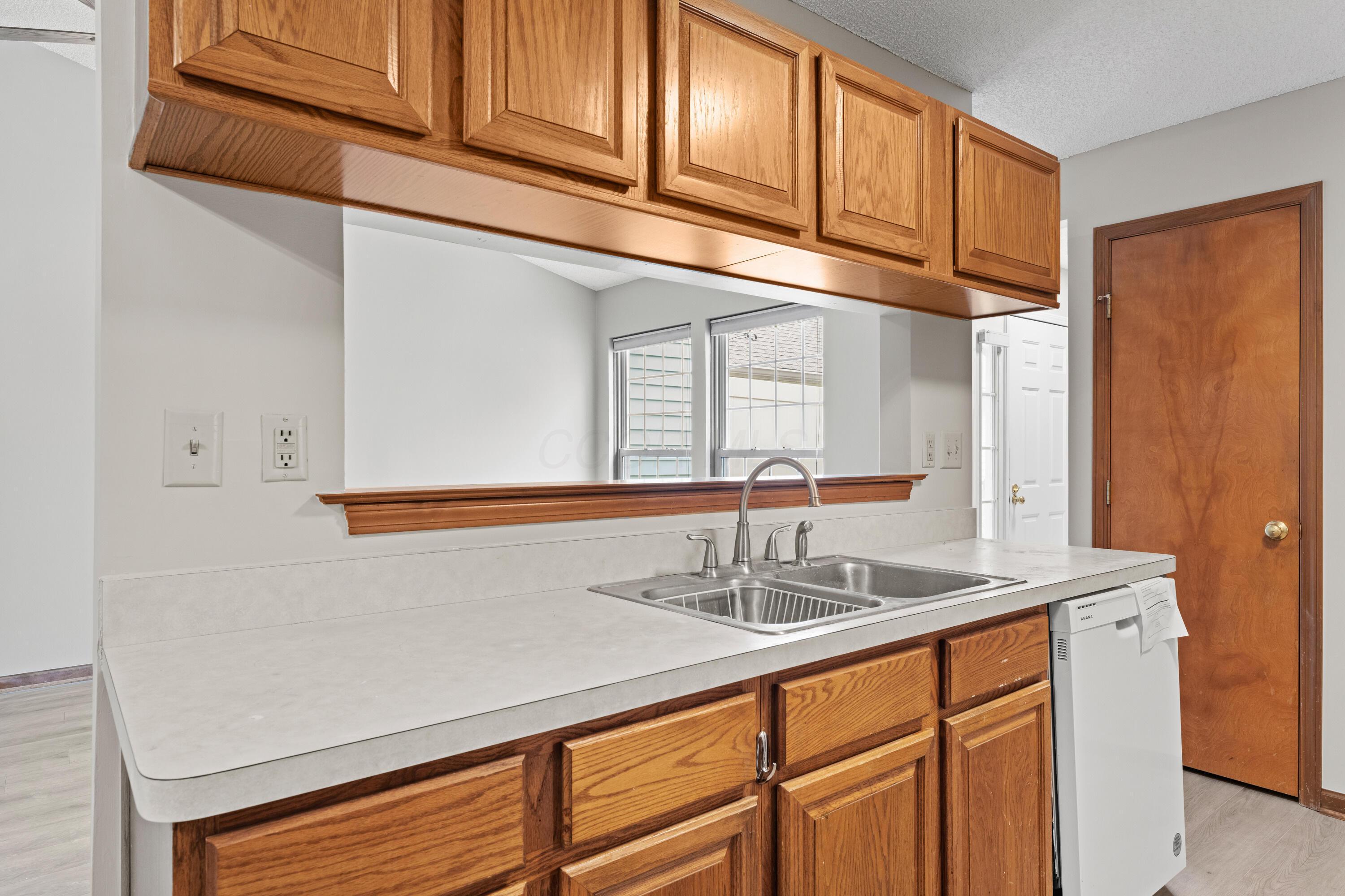 478 Three Oaks Court
