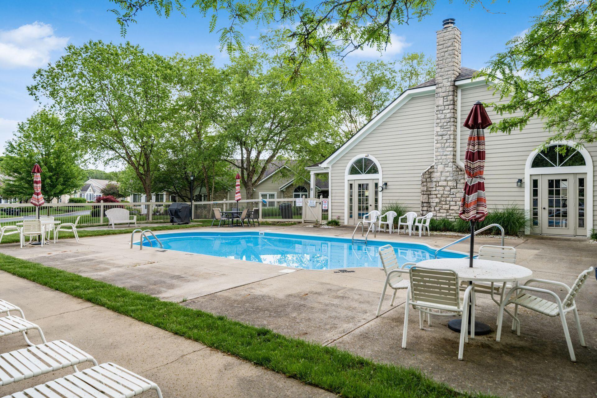 6323 Pinehurst Pointe
