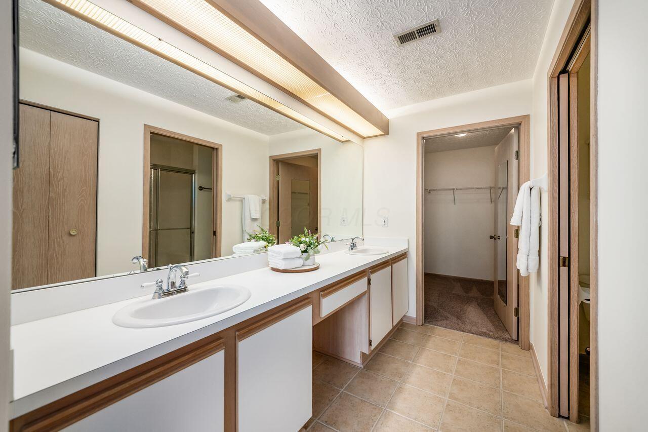 6323 Pinehurst Pointe