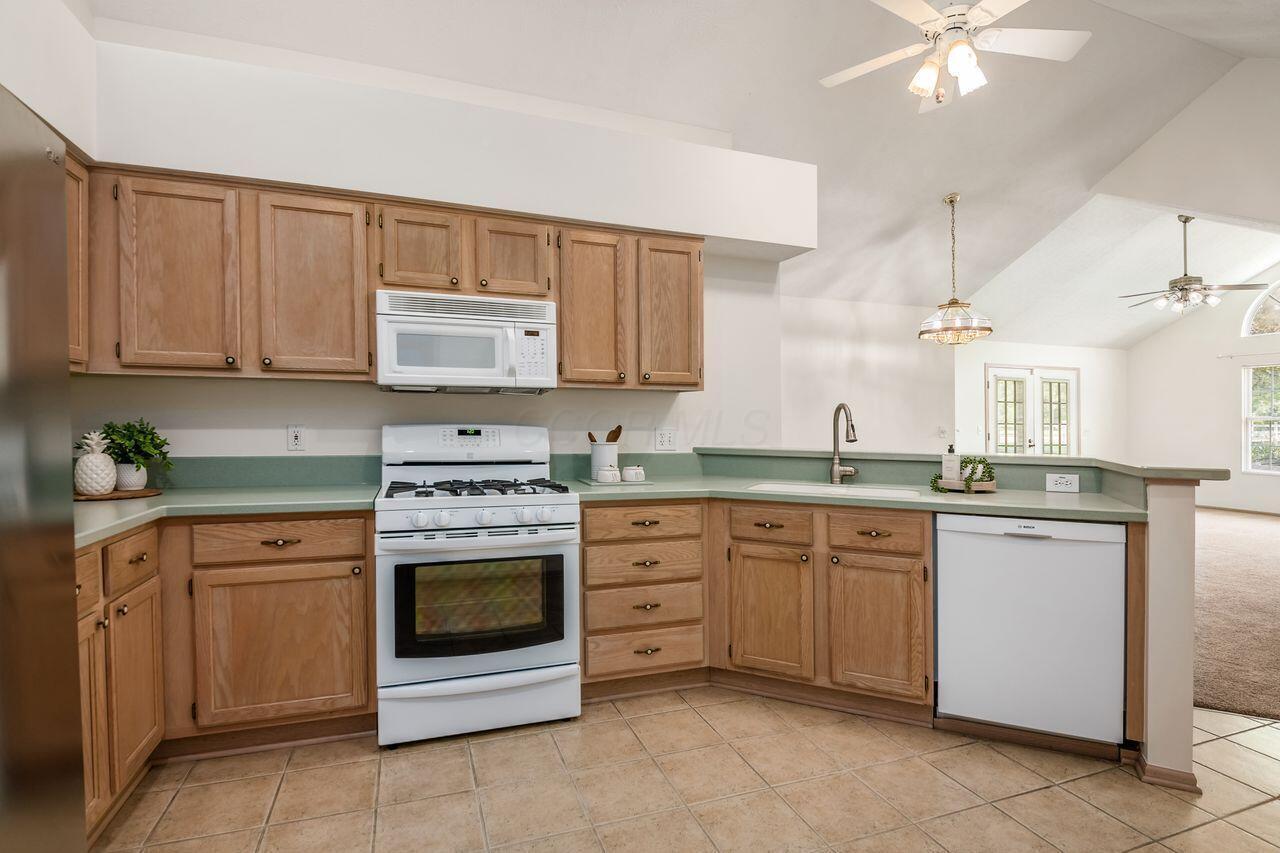 6323 Pinehurst Pointe