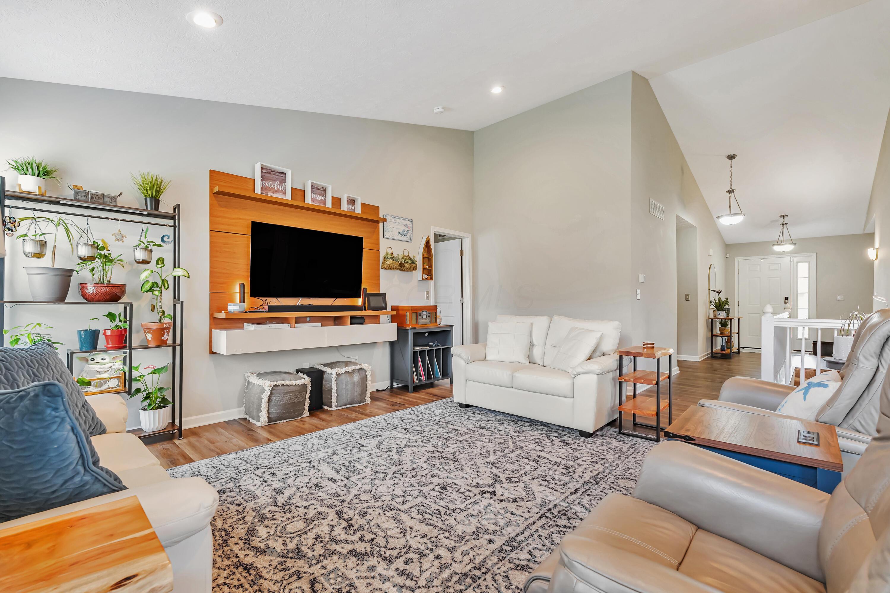 6922 Duke Drive