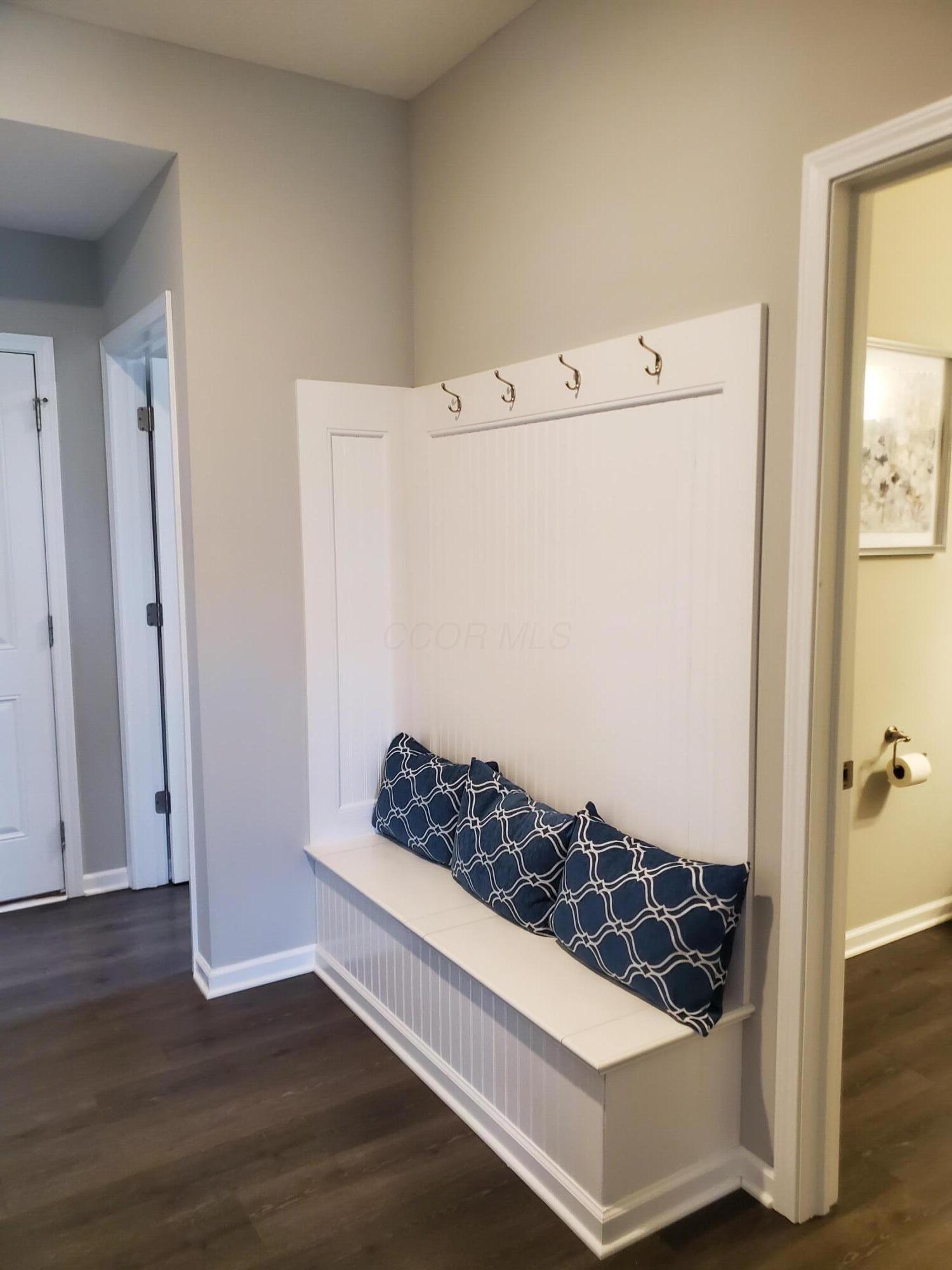 6401 Johnnycake Lane