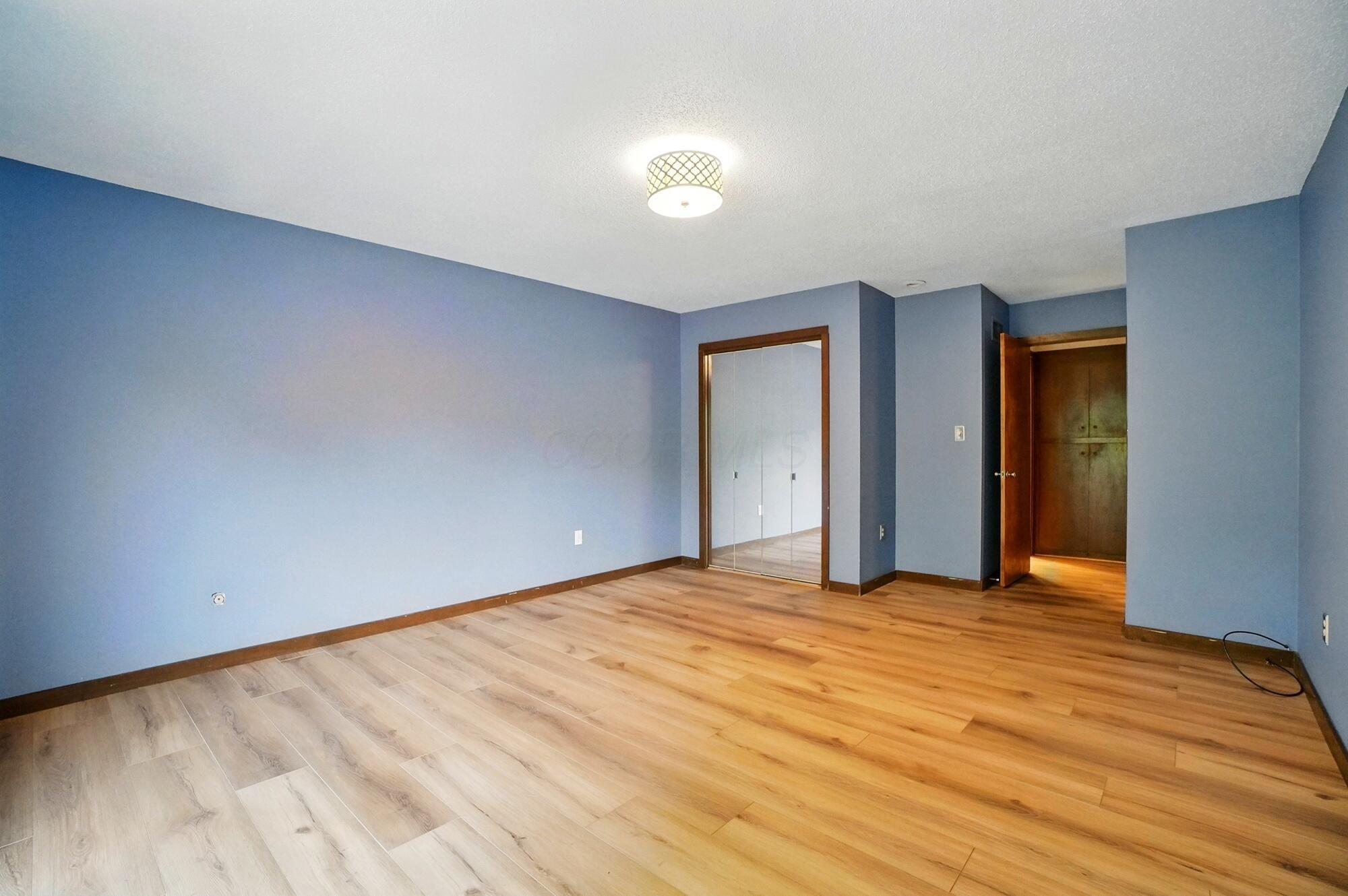 344 Lakeside Drive