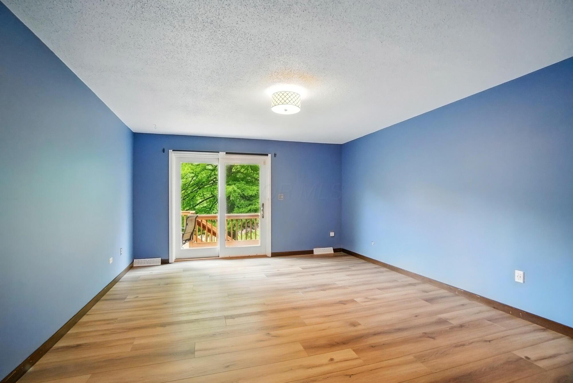344 Lakeside Drive