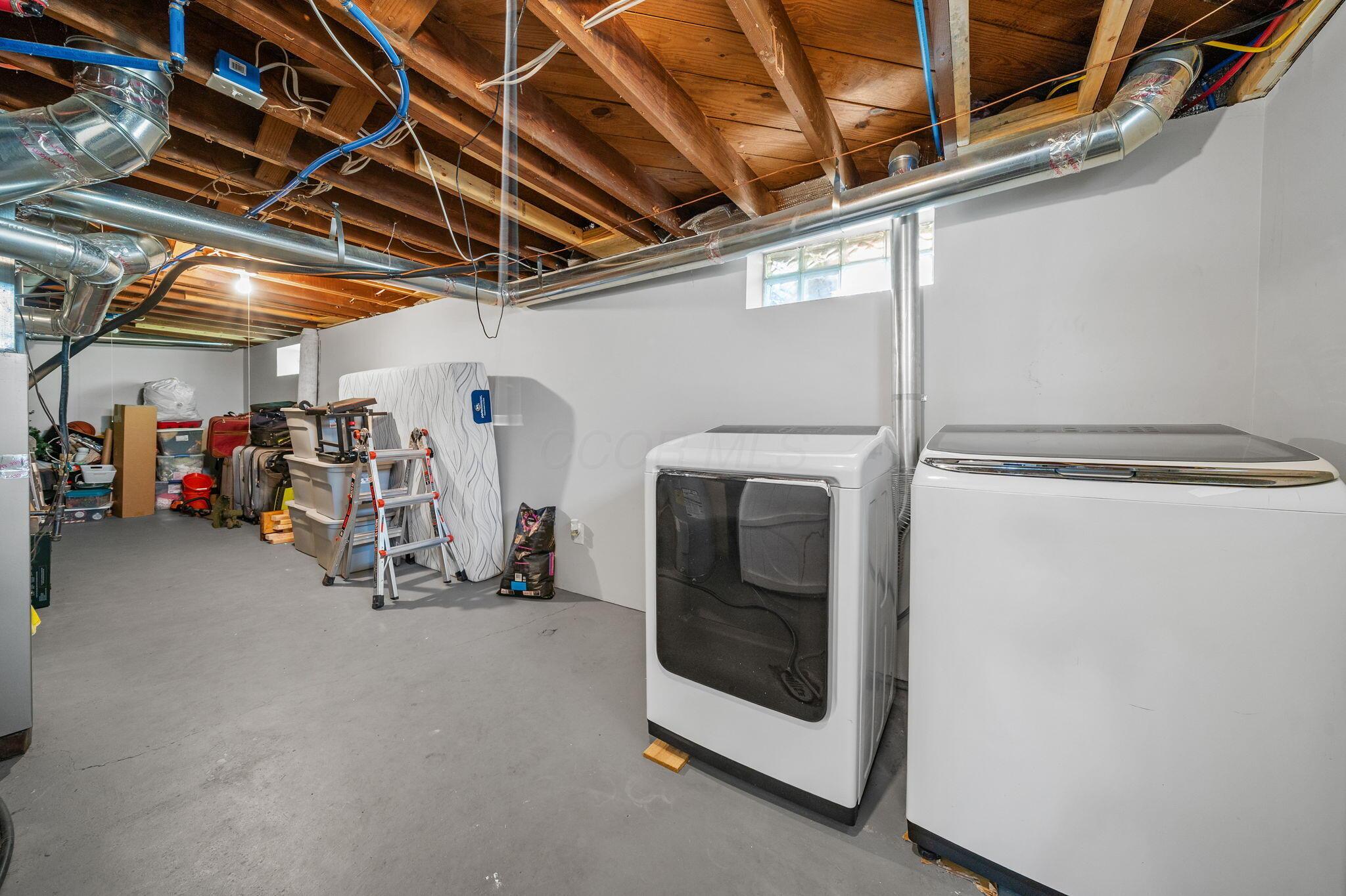 690 Reinhard Avenue