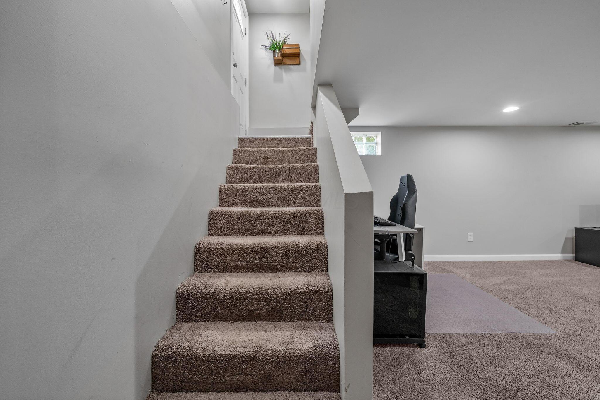 690 Reinhard Avenue