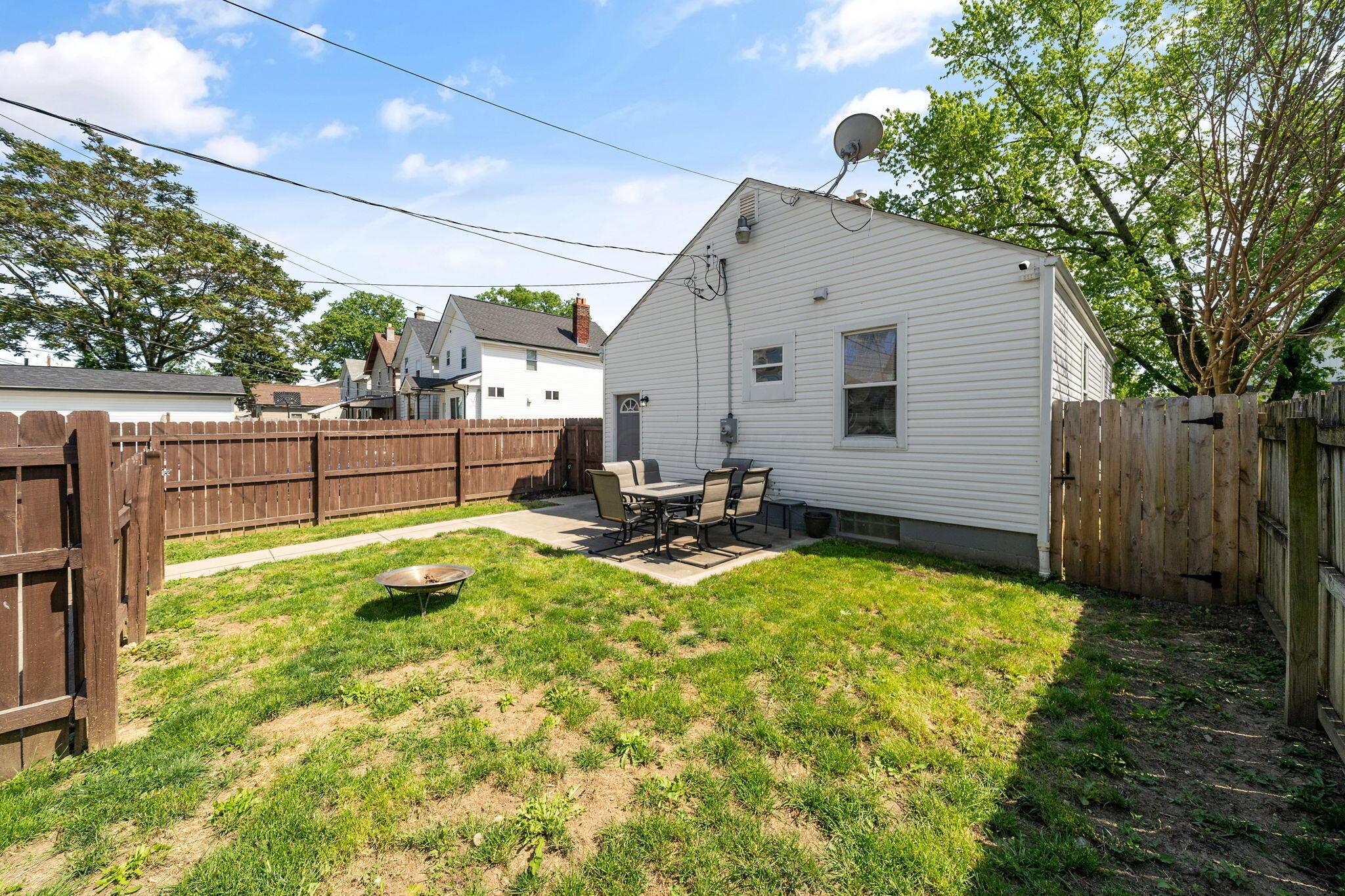 690 Reinhard Avenue